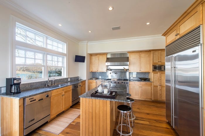 biet thu ma Rihanna thue de nghi he anh 5