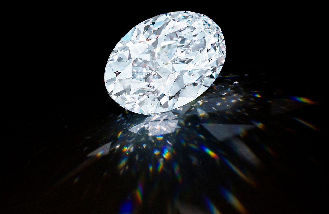 Dau gia vien kim cuong 102 carat hinh anh