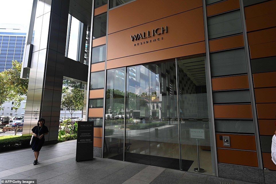 ty phu anh ban can ho dat nhat singapore anh 1