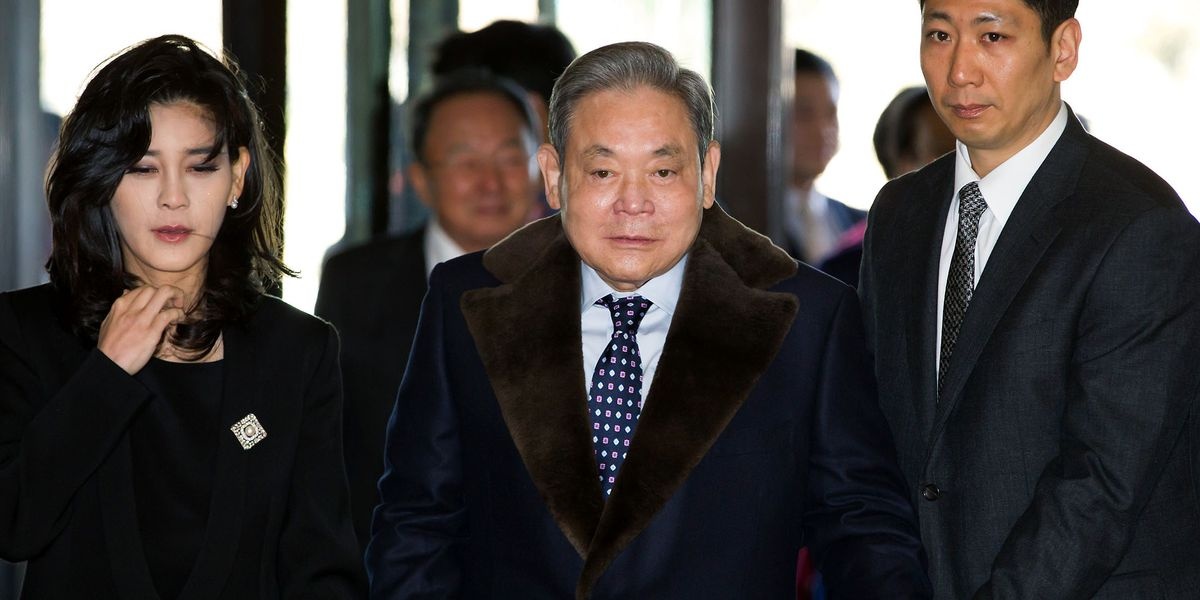 Vi sao nguoi thua ke cua ong Lee Kun Hee phai nop 9 ty USD thue? hinh anh