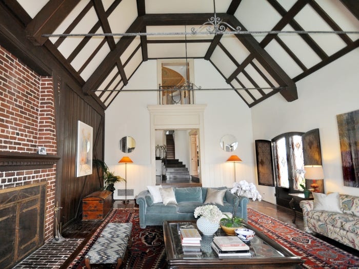 Biet thu kieu Phap gia 3,6 trieu USD gia dinh Walt Disney tung o hinh anh