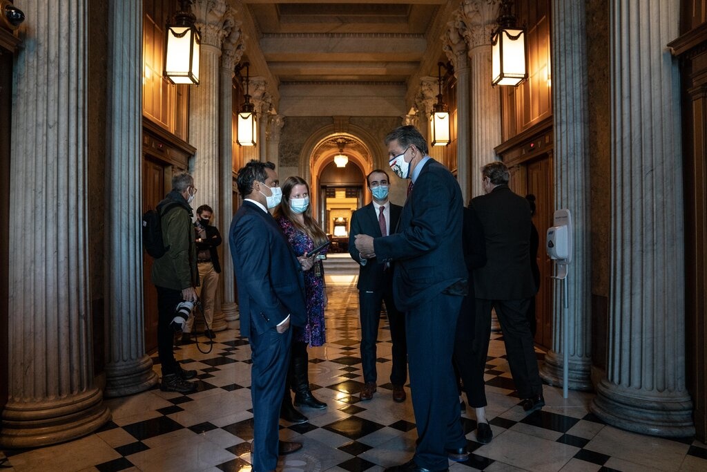 Du luat chi tieu moi cua My se do 200 ty USD vao tui nguoi giau anh 3