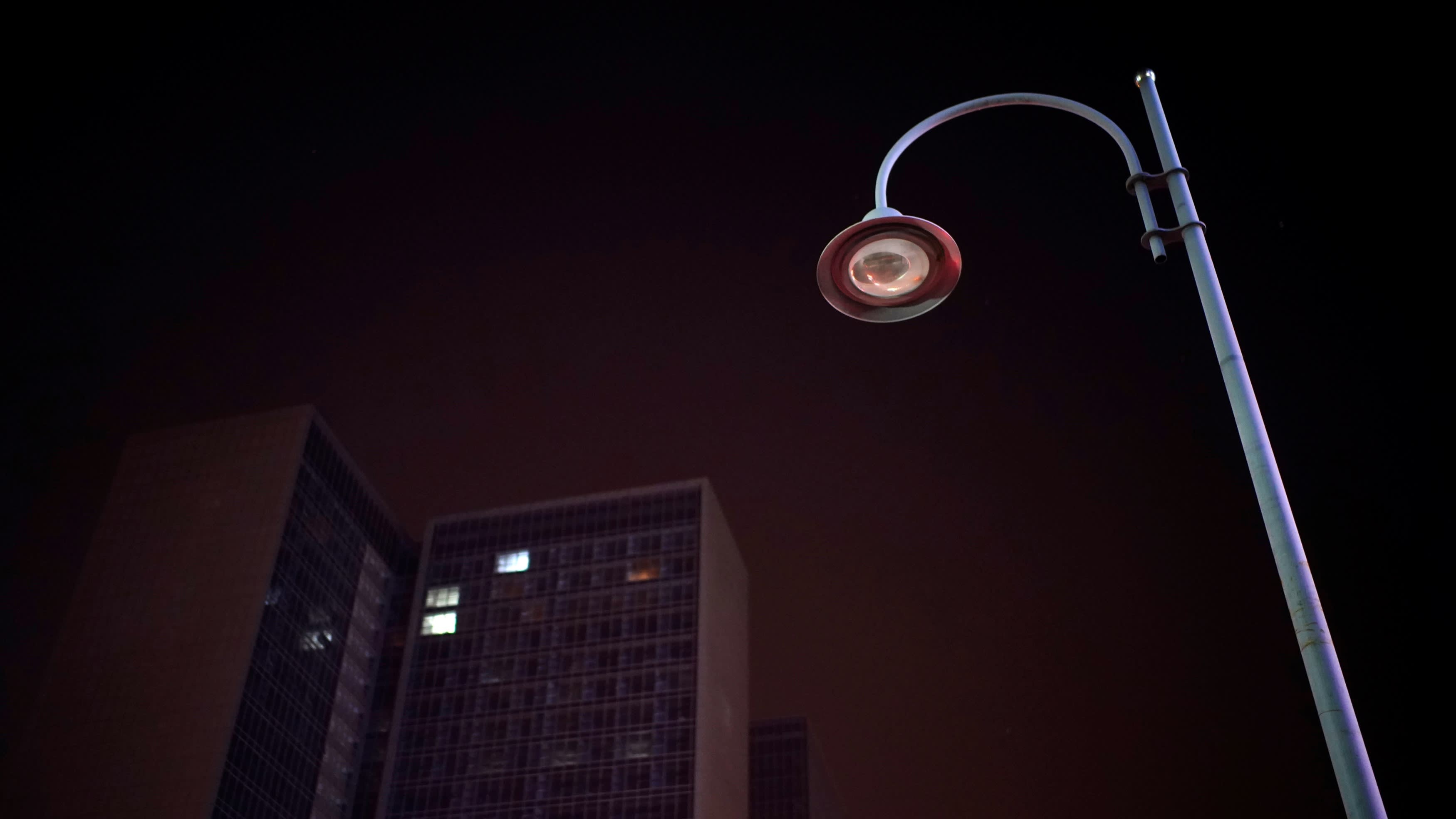 Trung Quoc tat het den duong tai nhieu thanh pho lon anh 1