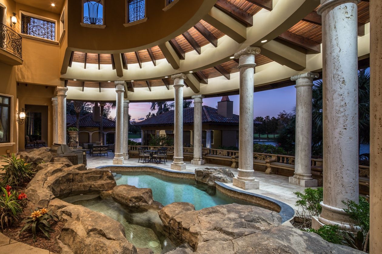 Ban dau gia truc tuyen biet thu 1.200 m2 o Florida hinh anh