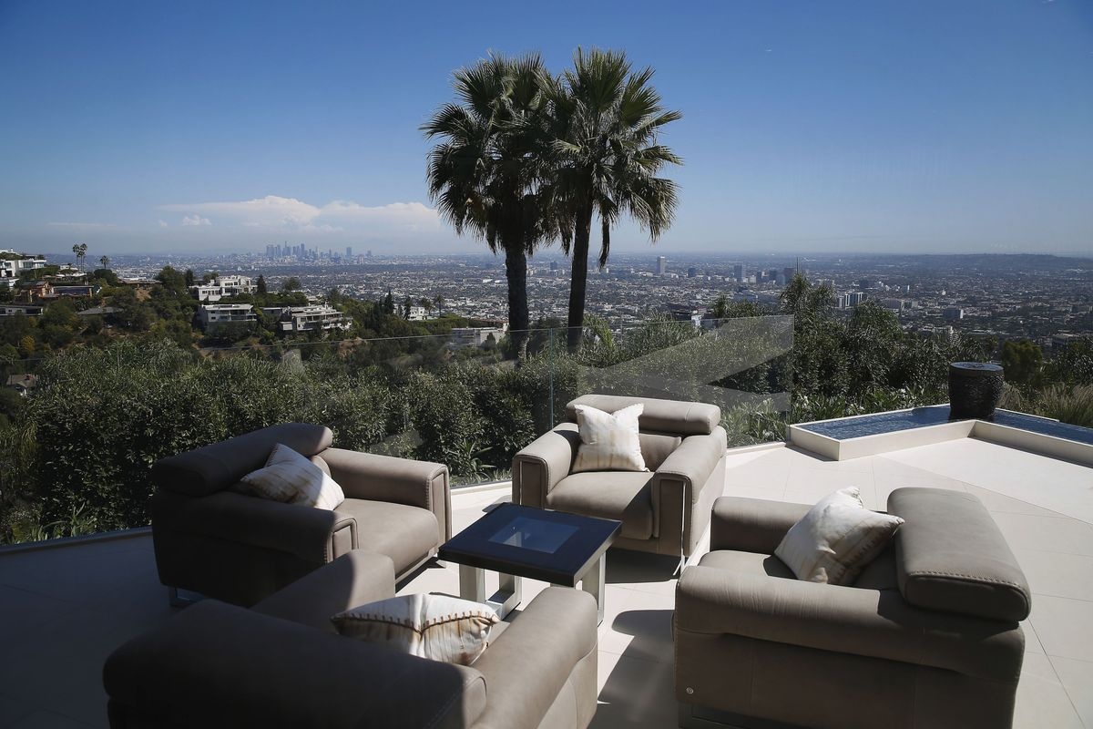 Gioi trieu phu the gioi thich dau tu gi? hinh anh