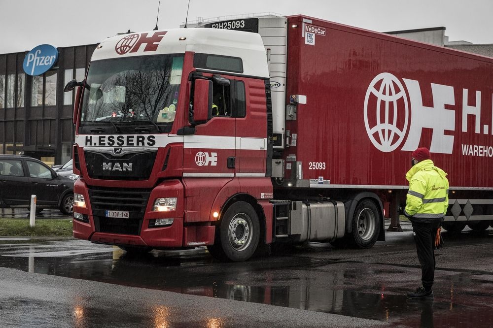 Thach thuc an ninh trong van chuyen vaccine Covid-19 anh 2