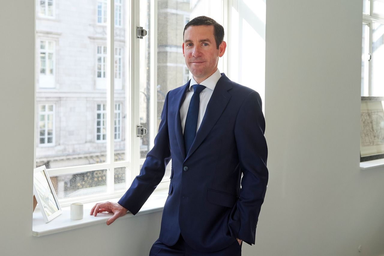 cu nga ngua cua ong chu greensill anh 1