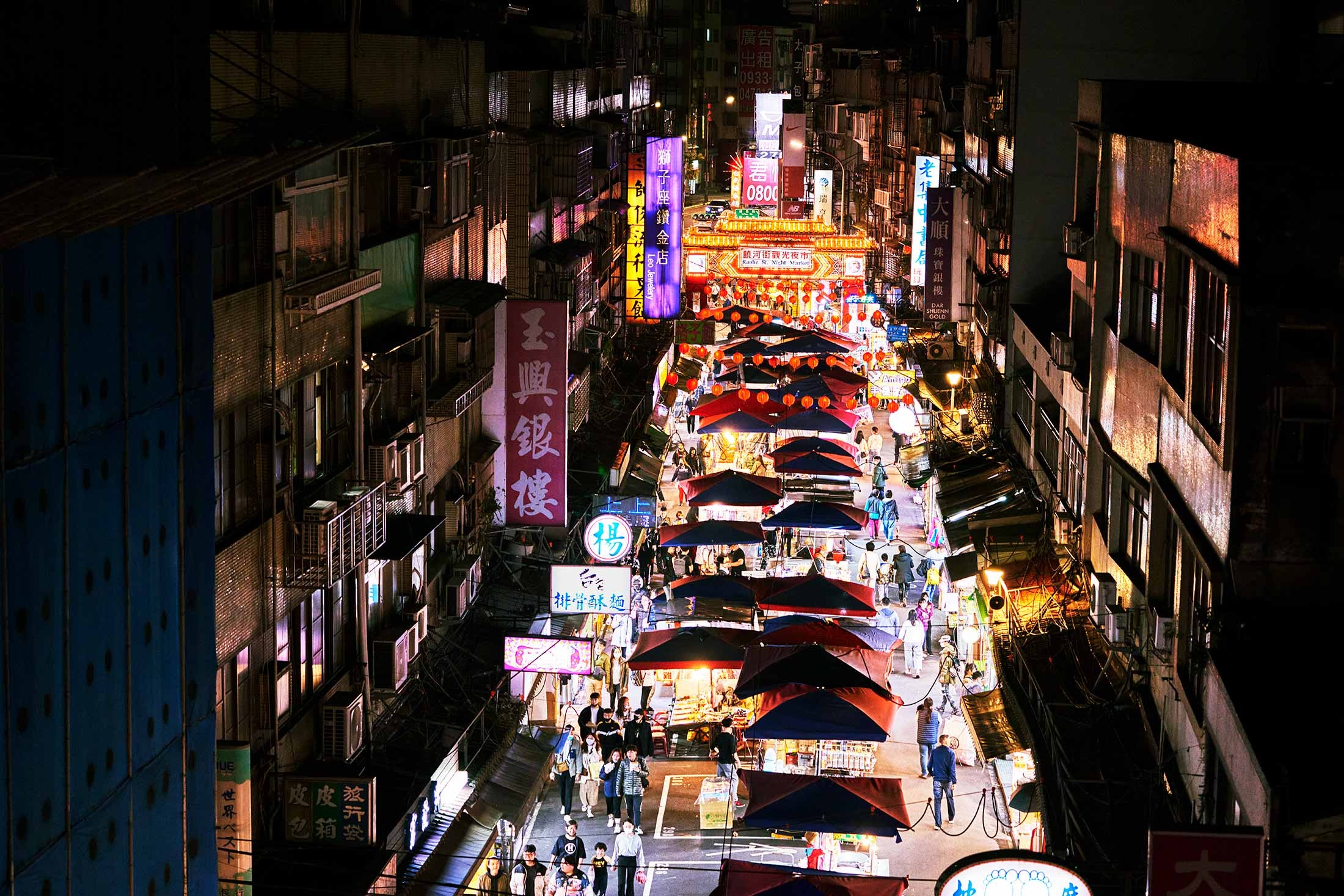 cho dem dai loan tap nap du vang khach quoc te anh 7