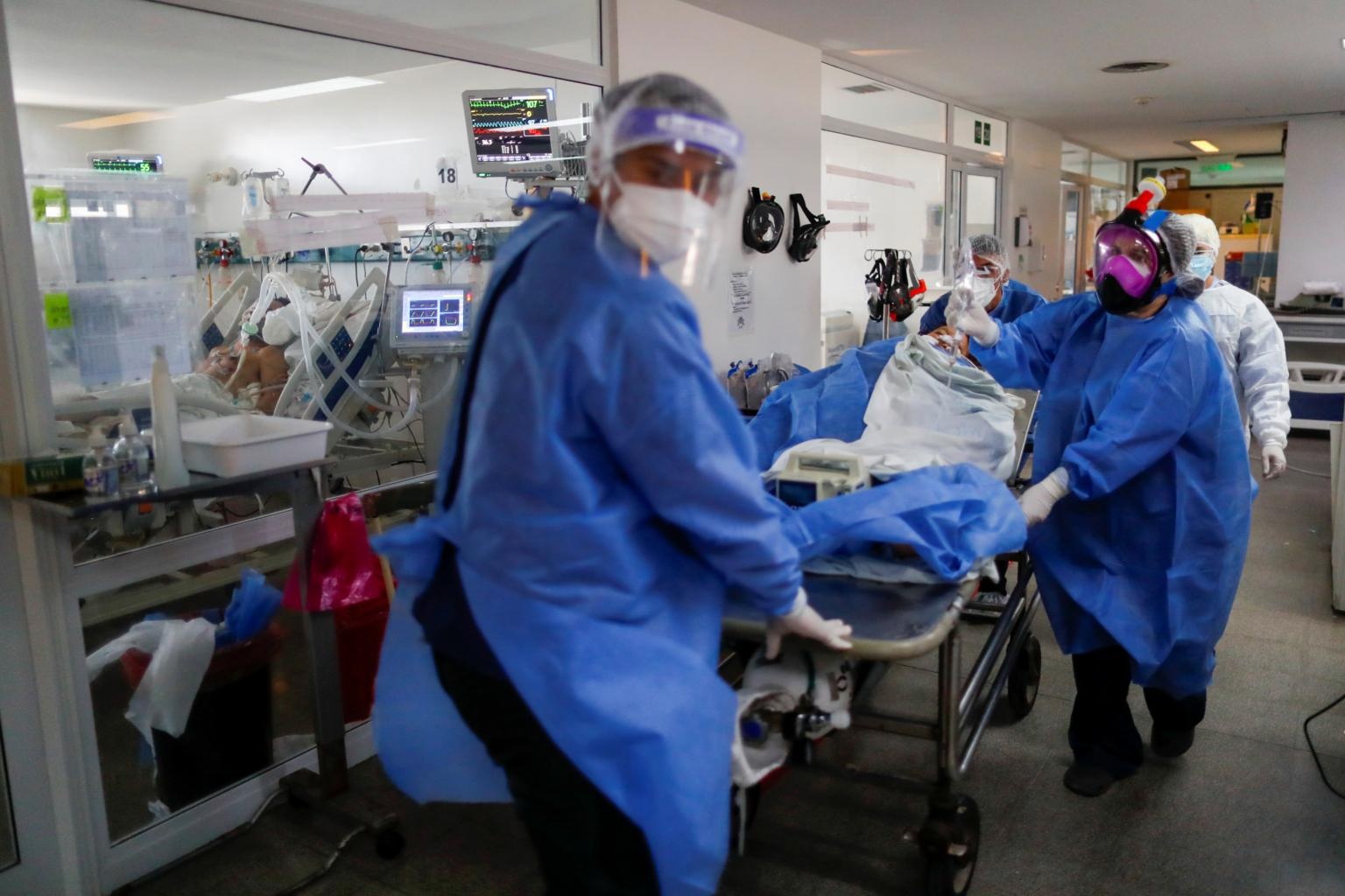 Lan song Covid-19 moi de doa nen kinh te toan cau hinh anh