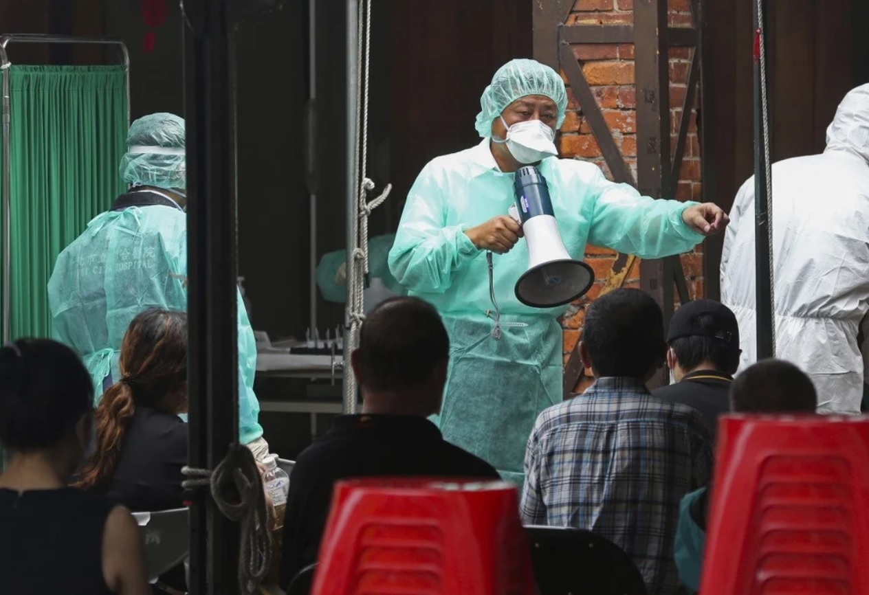 Tieu thuong Dai Loan chat vat ung pho dot dich moi anh 2