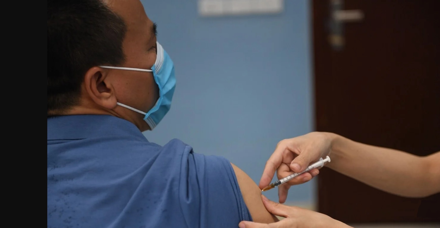 Nguy co dang sau dich vu du lich ket hop tiem vaccine anh 1