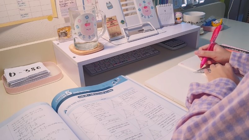 Muon kieu sang tao cua nguoi tre khi gian cach anh 6