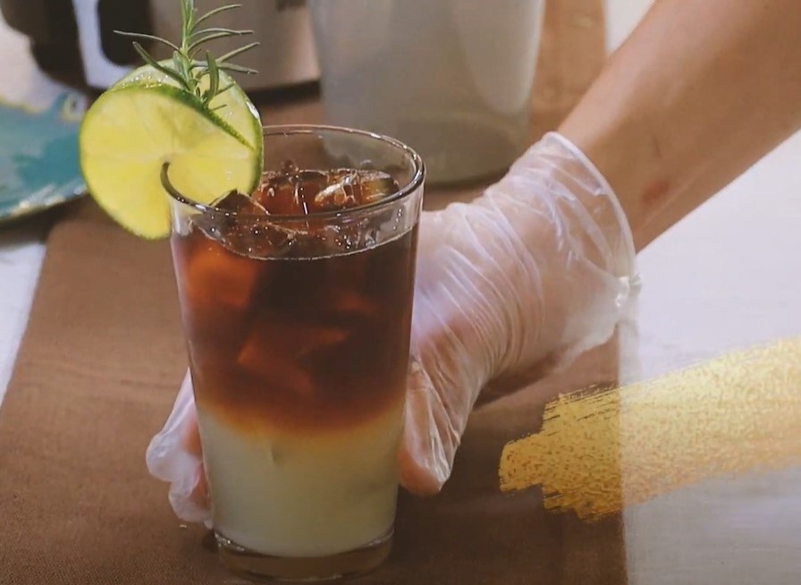 Tu lam cold brew soda chanh tai nha hinh anh