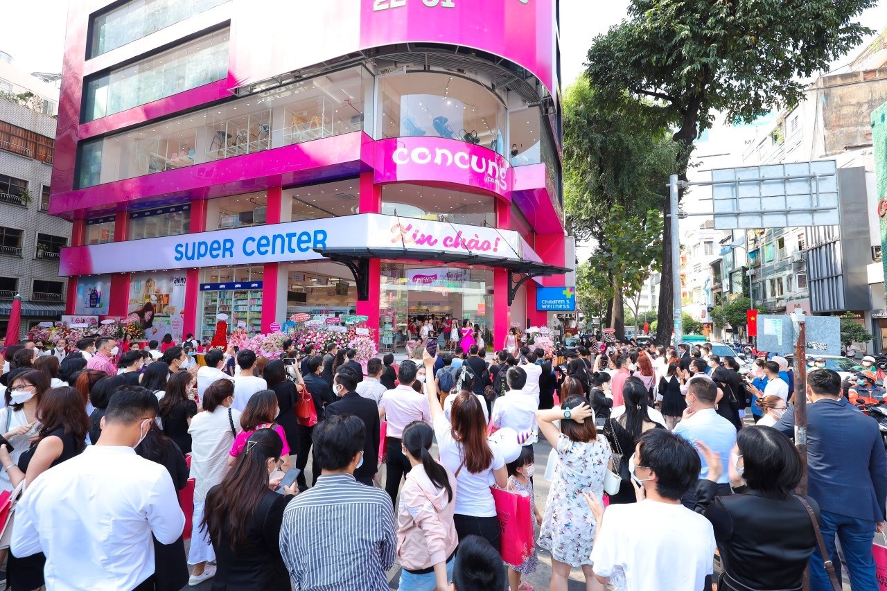Con Cung Super Center anh 1