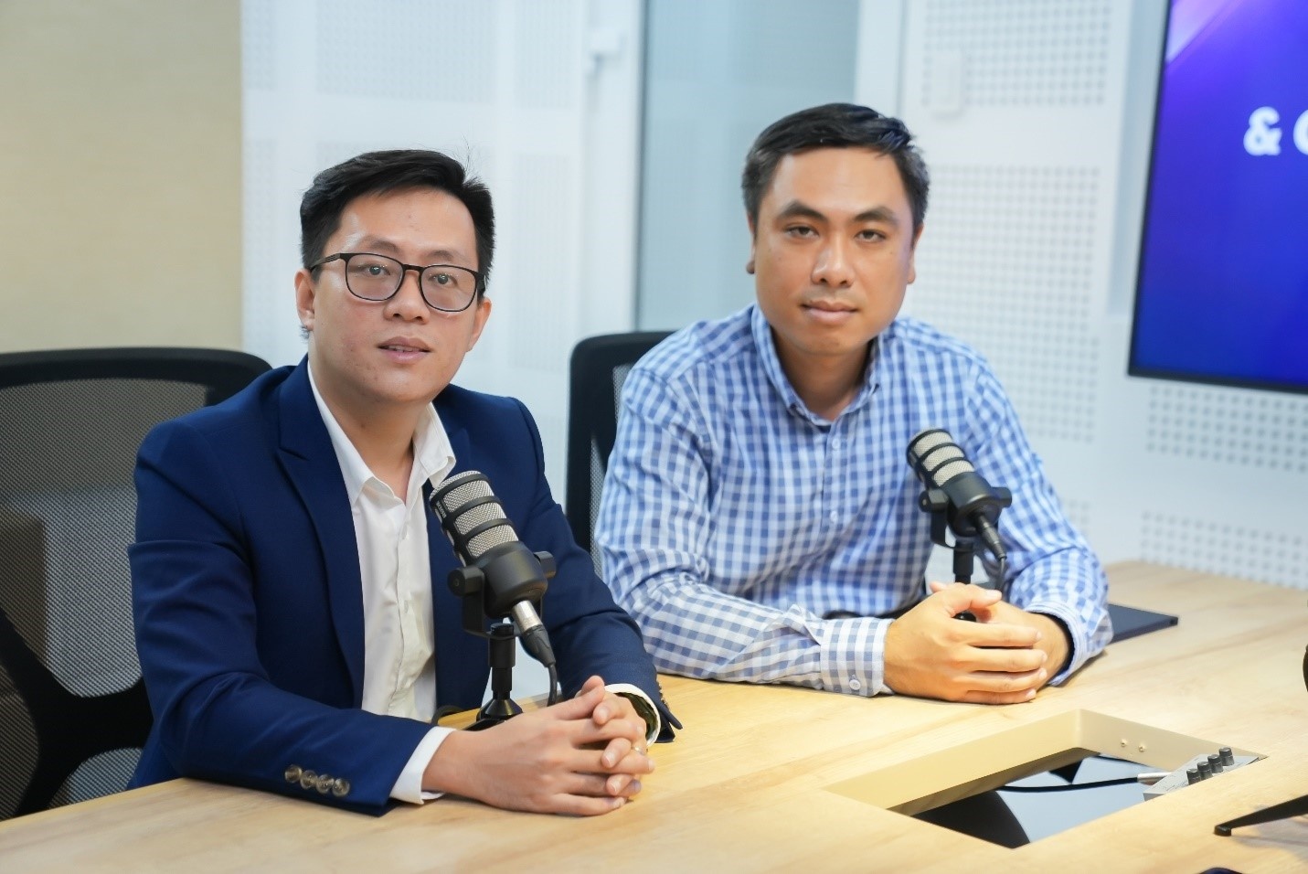 Thoi dai fintech va tu dong hoa quan ly tai san hinh anh