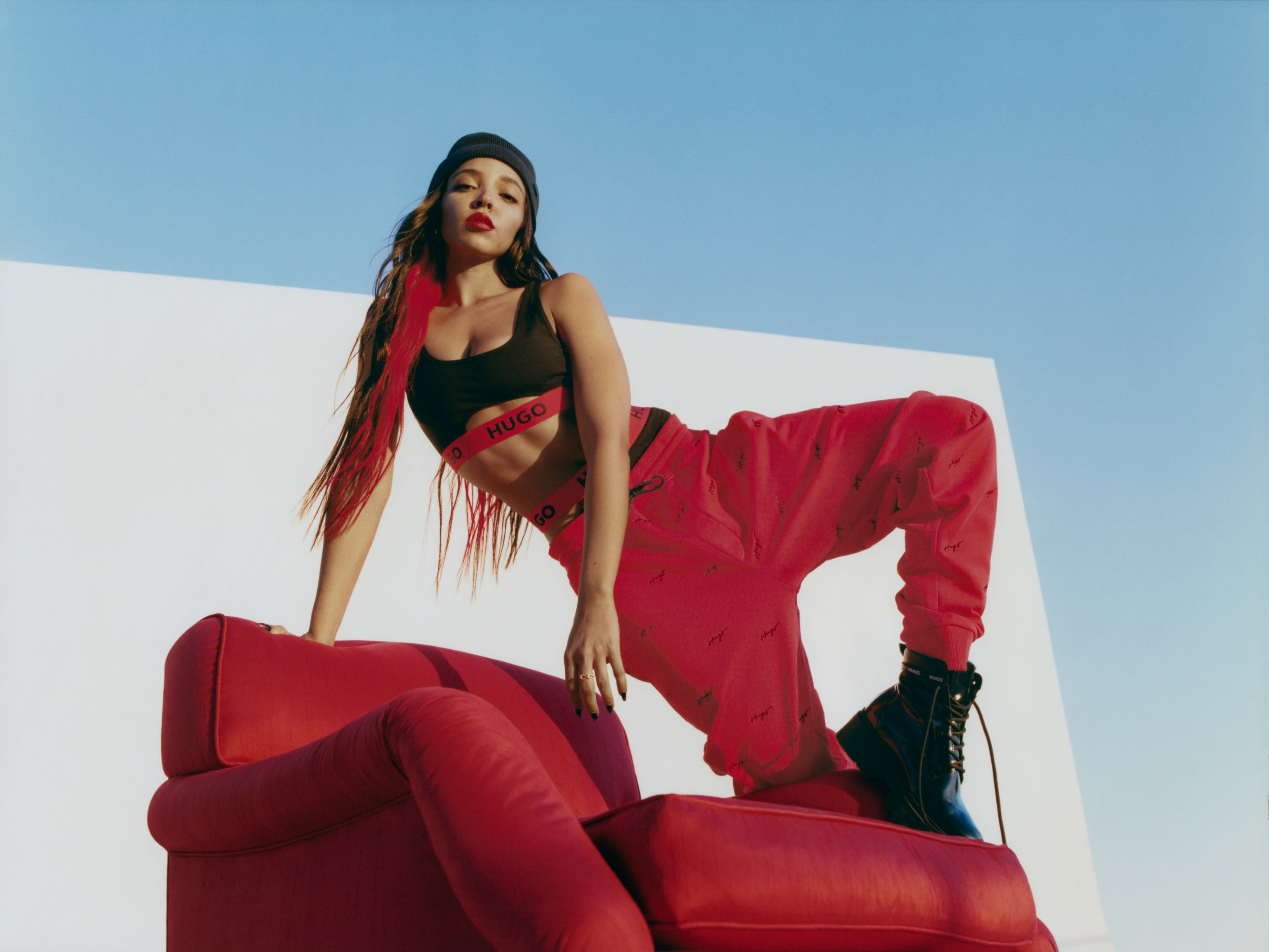 Video - Dan dai su Hugo trong chien dich Xuan - He 2023 hinh anh