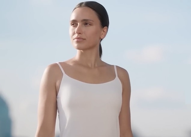 Video - Bra Top Uniqlo giai phong co the, nhe nhang ton dang hinh anh