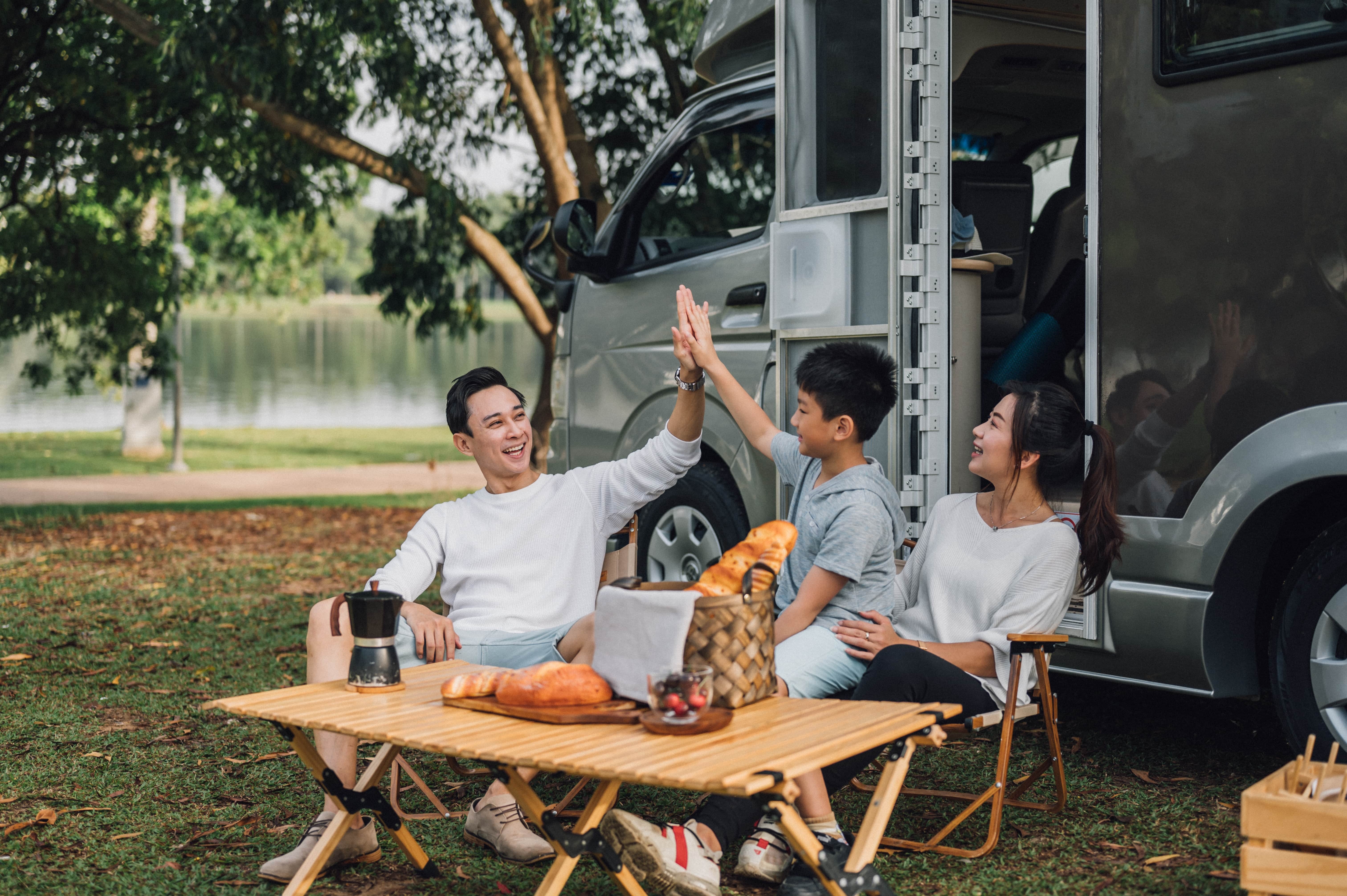 Du lich Tet va 4 dieu can chuan bi san sang de khai xuan thuan loi hinh anh