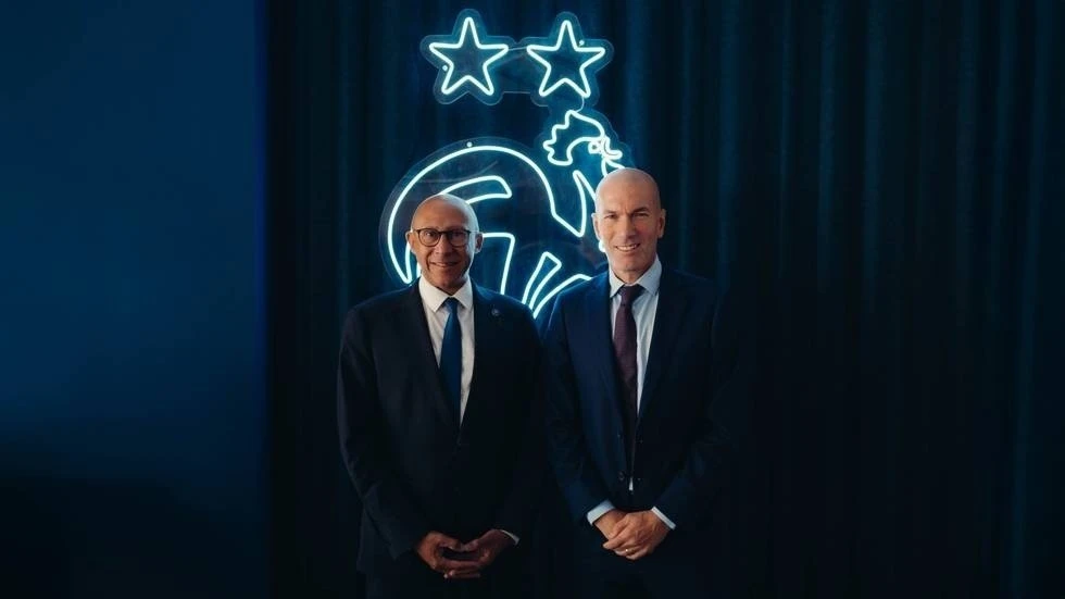 Zidane chính thức trở thành HLV trưởng tuyển Pháp