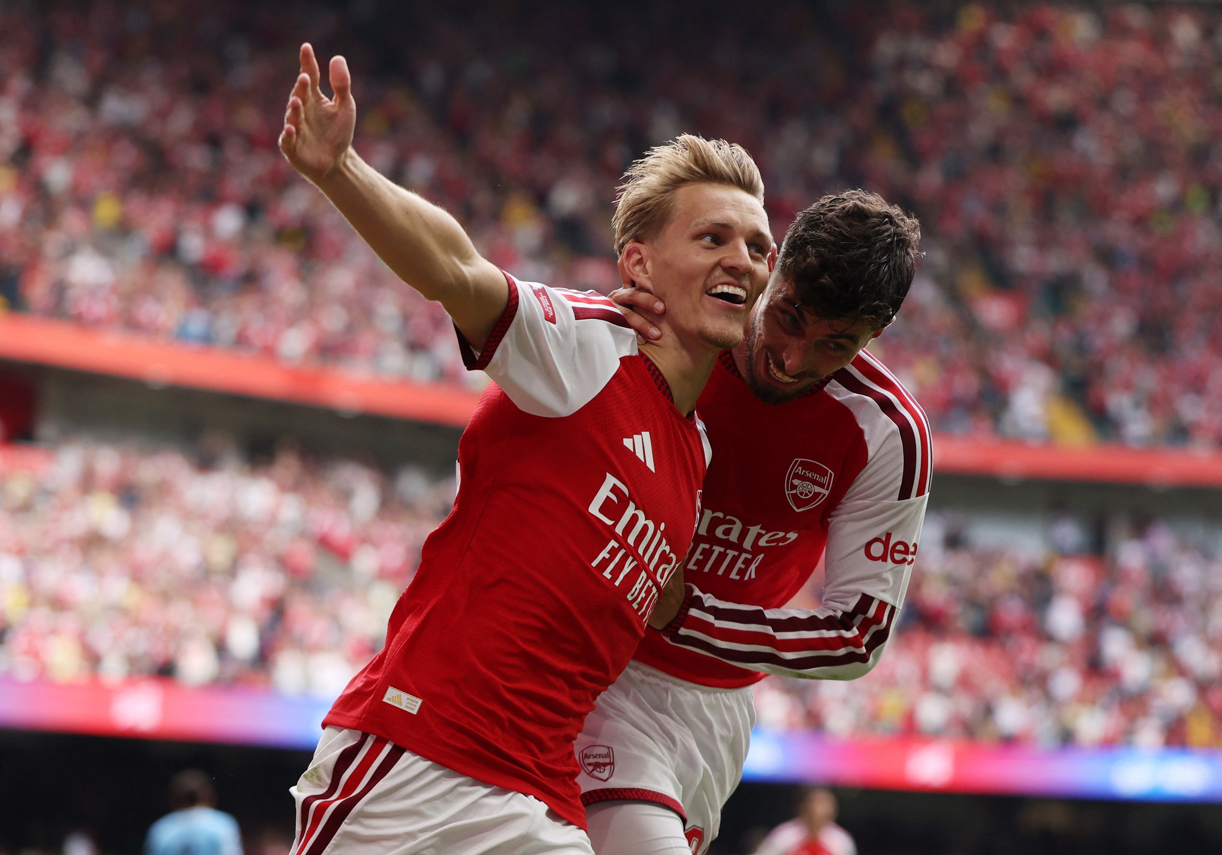 Arsenal 3-0 Man City: 'The Citizens' vỡ vụn