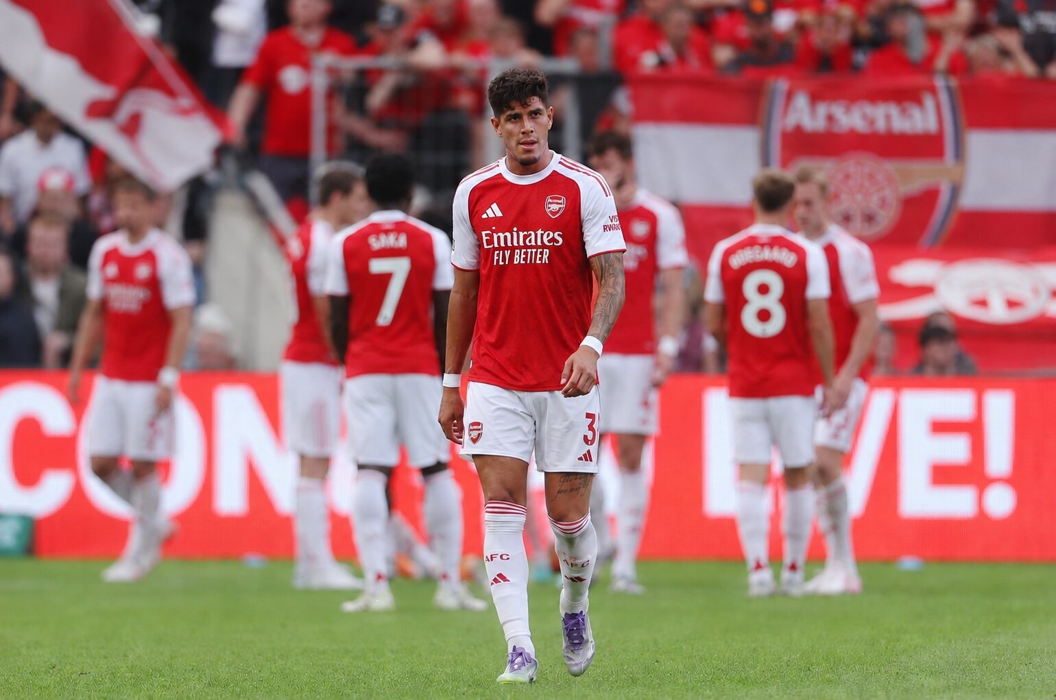 Arsenal don tin khong vui truoc them chung ket Champions League hinh anh