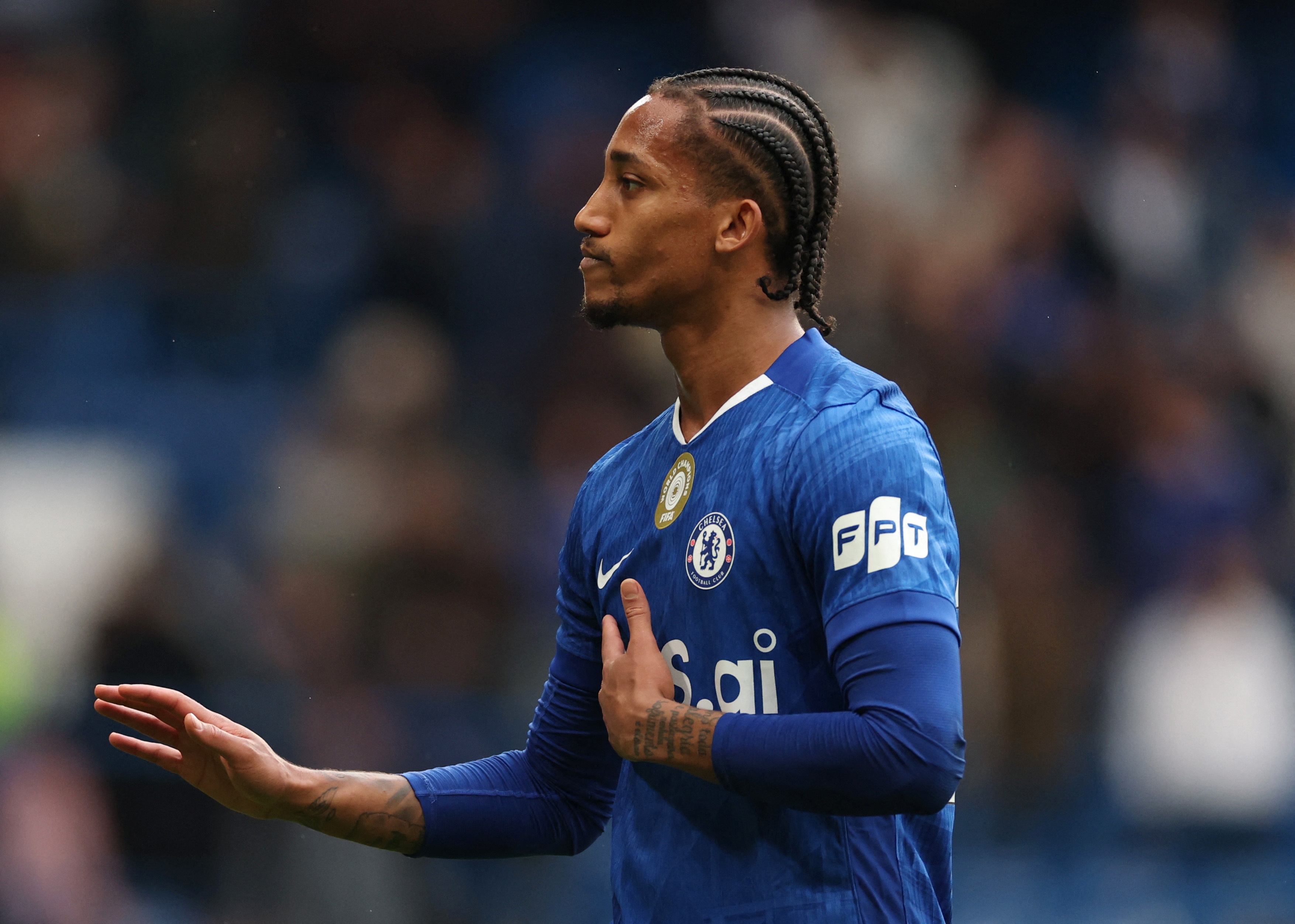 Chelsea dap tat hy vong cua nhung ke theo duoi Joao Pedro hinh anh