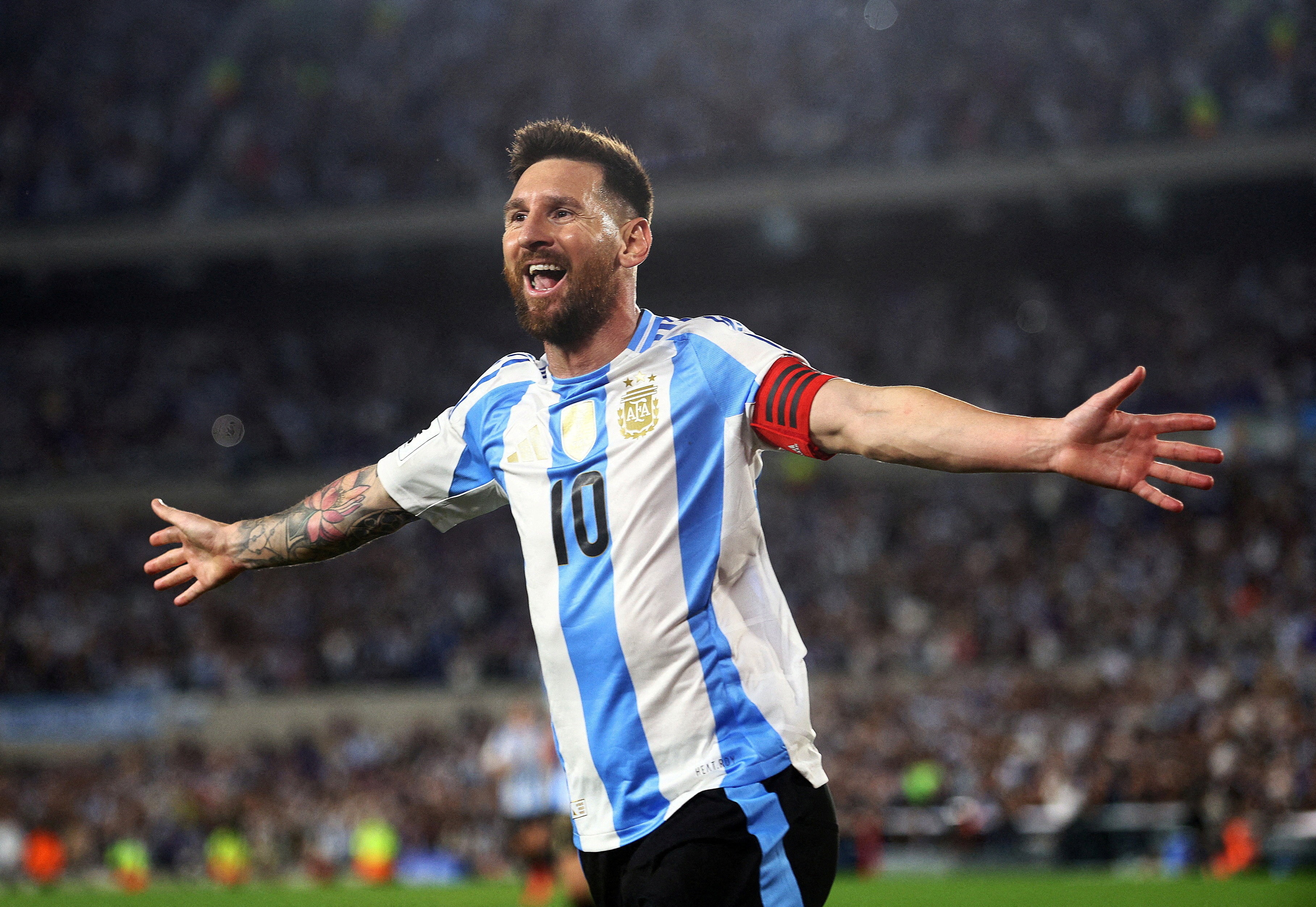 Messi trinh lang 'vu khi' moi tai World Cup hinh anh