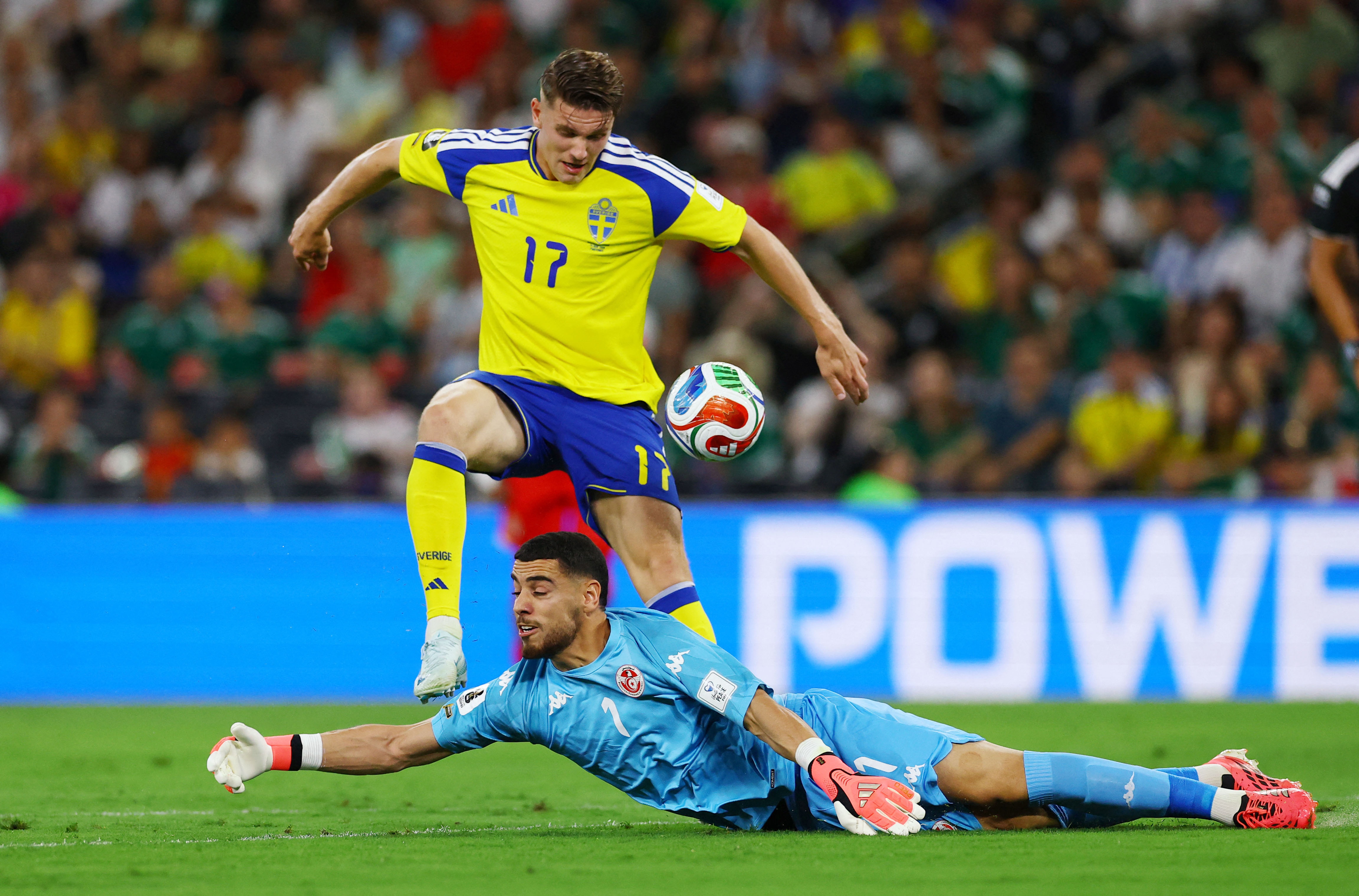 world cup,  alexander isak,  viktor gyokeres anh 5