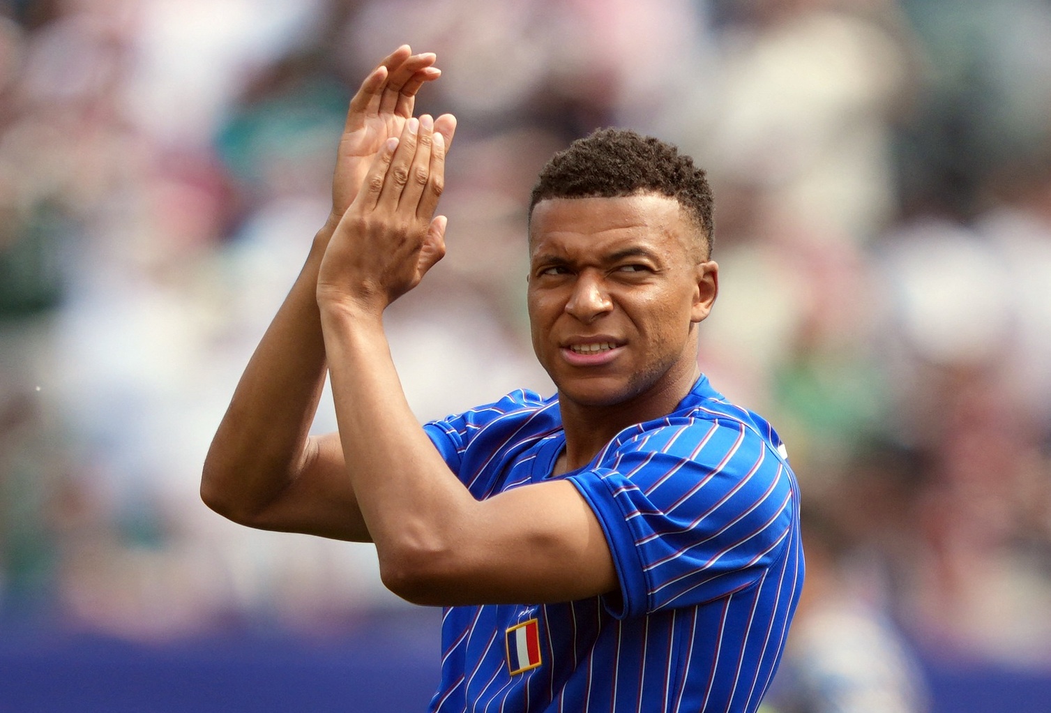 Mbappe di vao lich su tuyen Phap hinh anh