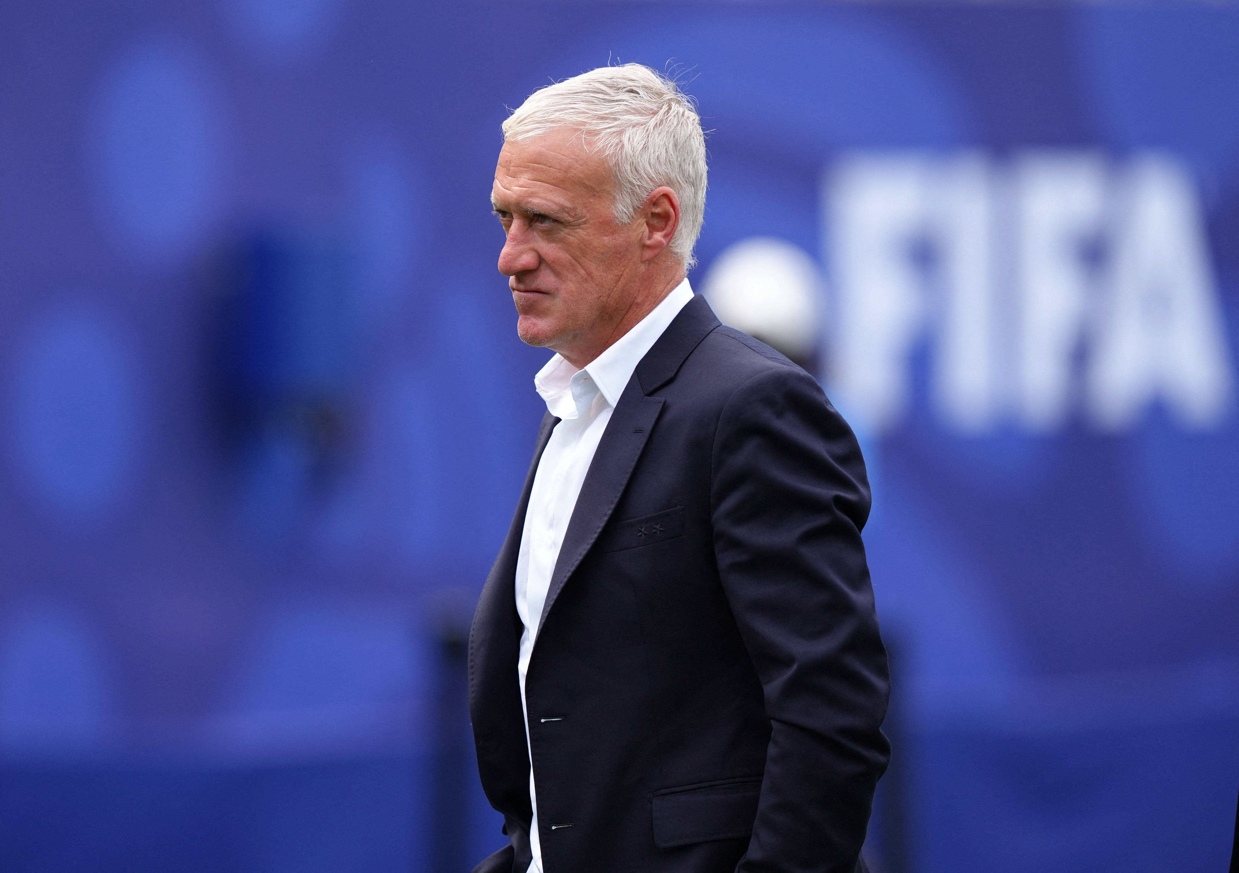 Deschamps bat ngo tam roi tuyen Phap hinh anh