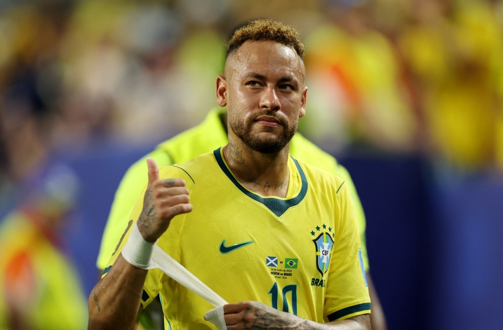 Neymar hon ban gai, bat khoc sau tran thang cua Brazil hinh anh