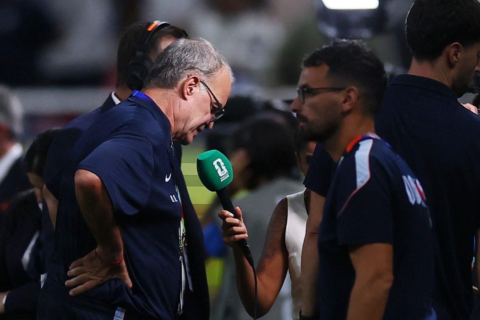 Bielsa noi doa voi phong vien sau cu soc cua Uruguay hinh anh