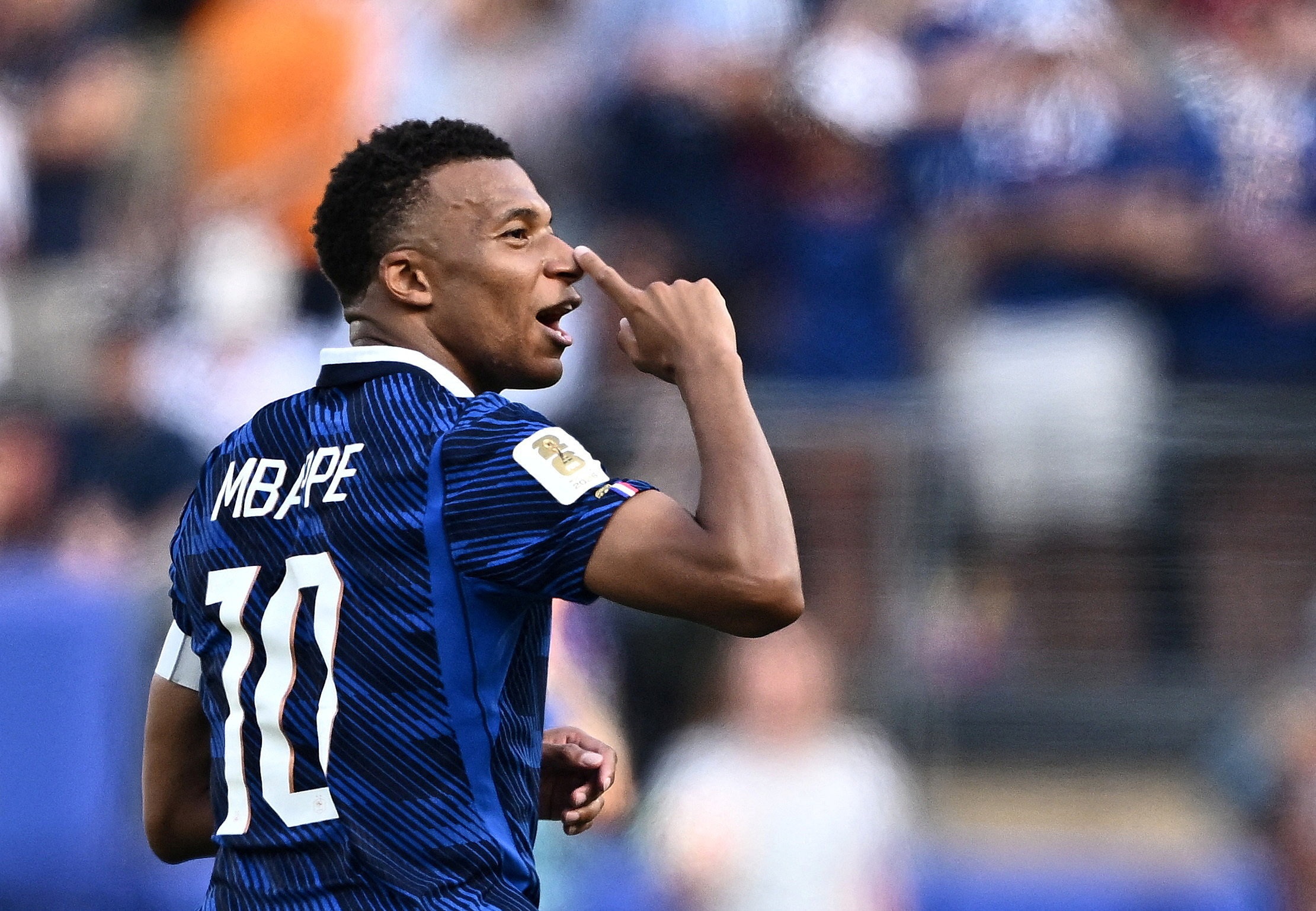 Cu dup dua Mbappe vao lich su World Cup hinh anh