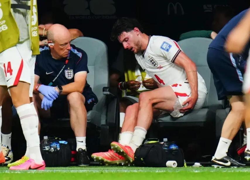 Hinh anh dang lo ngai cua Declan Rice hinh anh