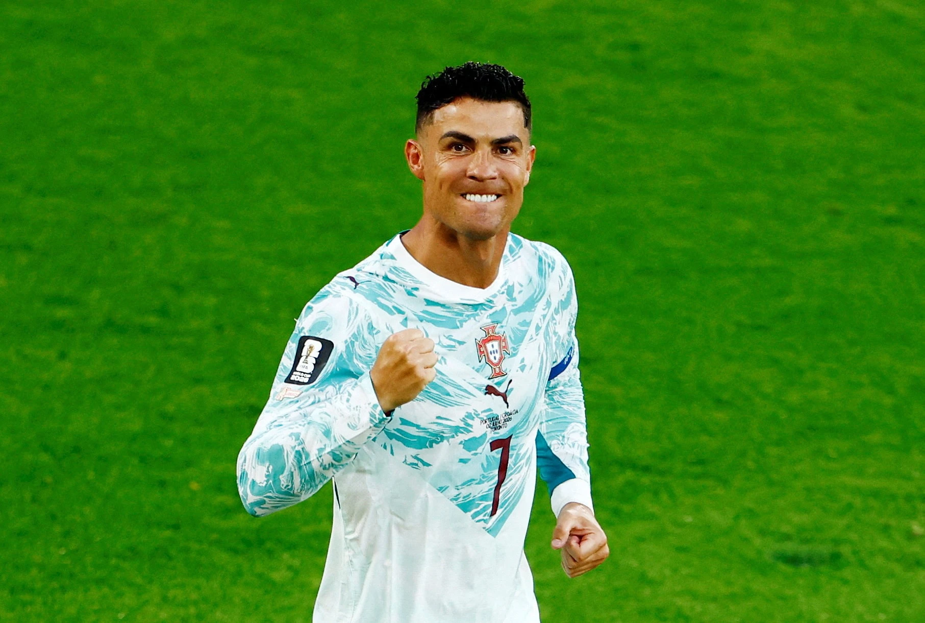 Ronaldo len tieng sau phat ngon gay tranh cai cua chi gai hinh anh