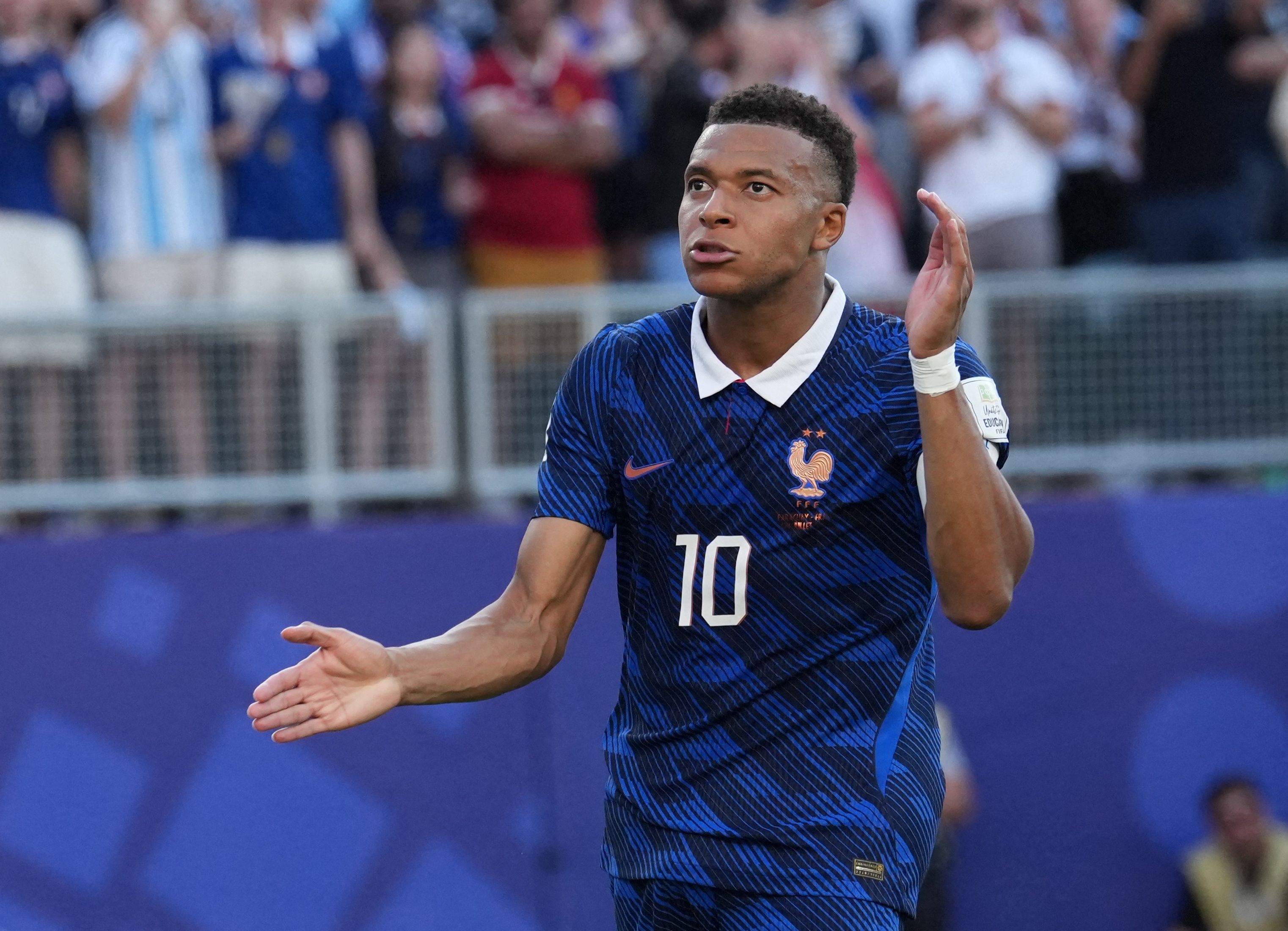 Lich su goi ten Phap sau ban thang cua Mbappe hinh anh