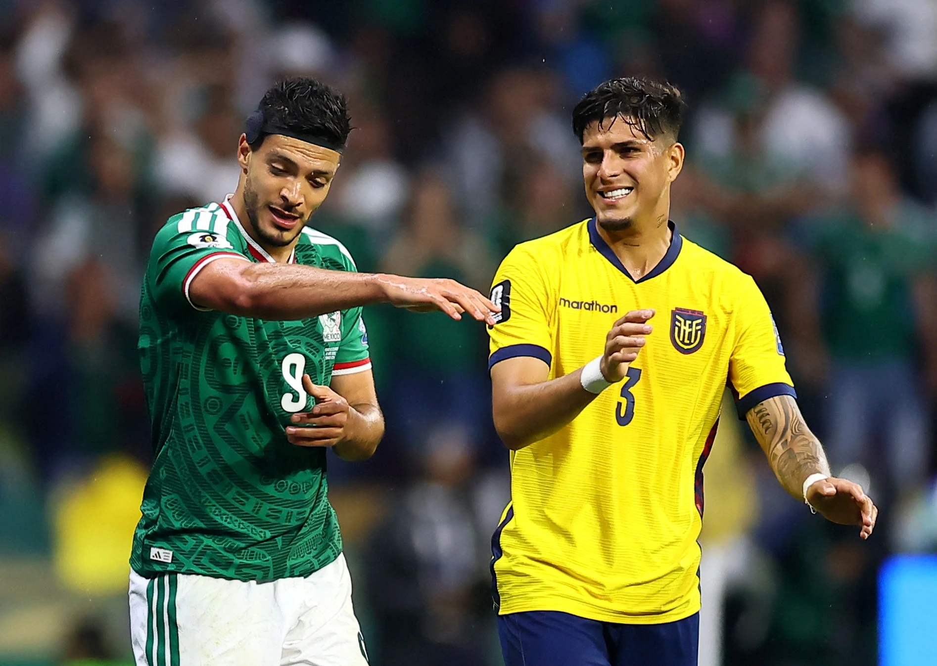 FIFA dieu tra Mexico truoc tran dai chien tuyen Anh hinh anh