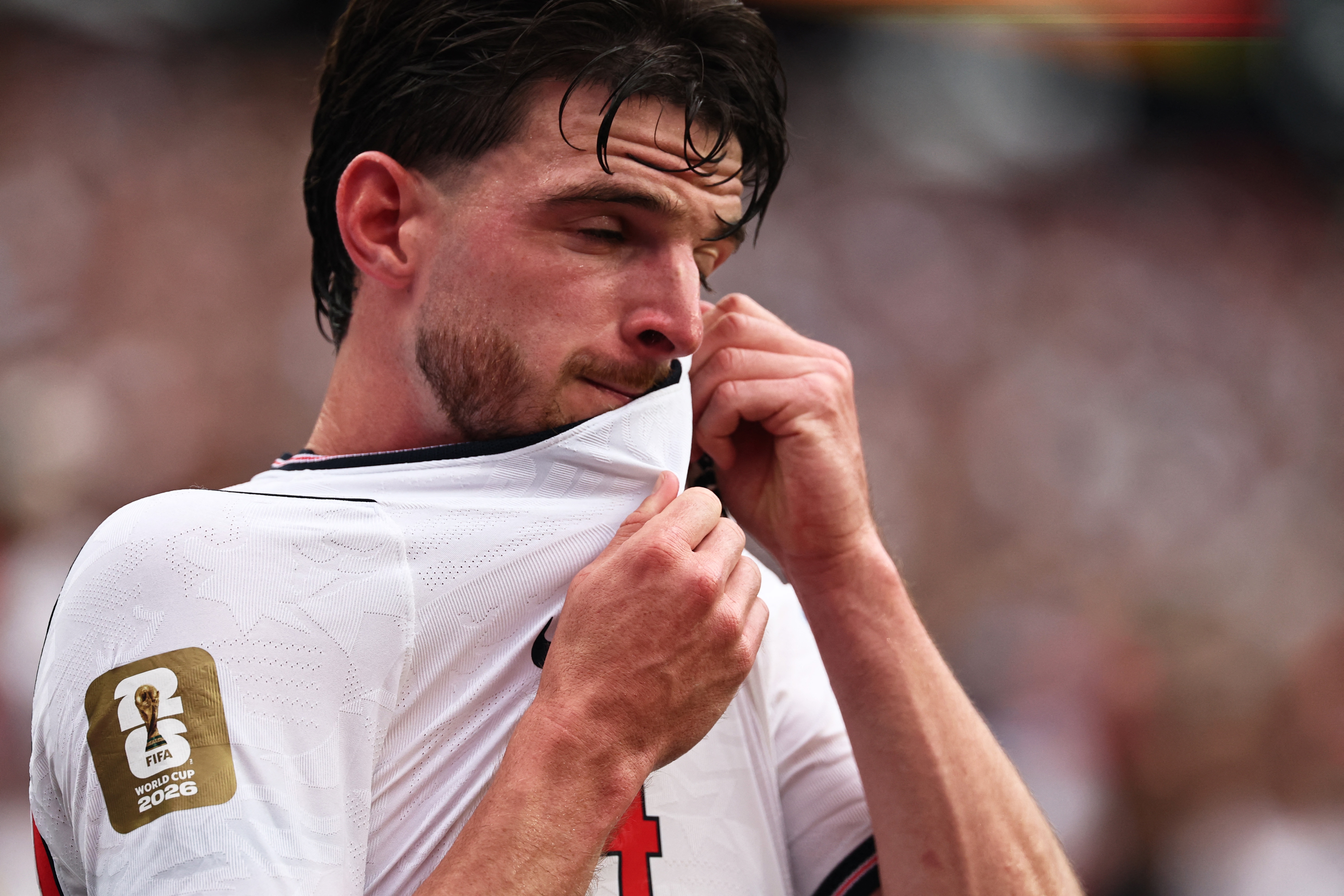 Tuyển Anh nín thở chờ Declan Rice
