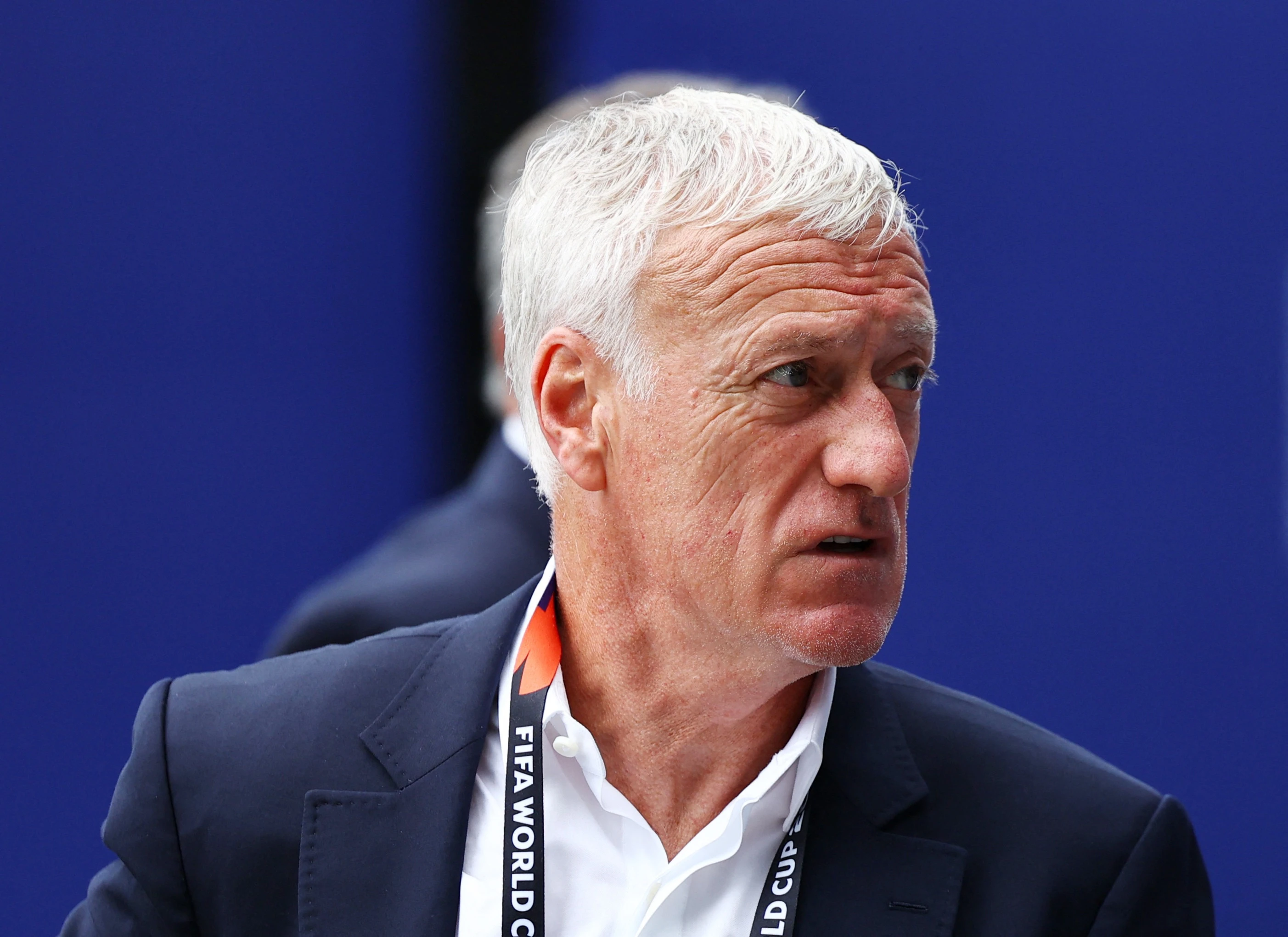 Deschamps roi tuyen Phap trong bat man hinh anh