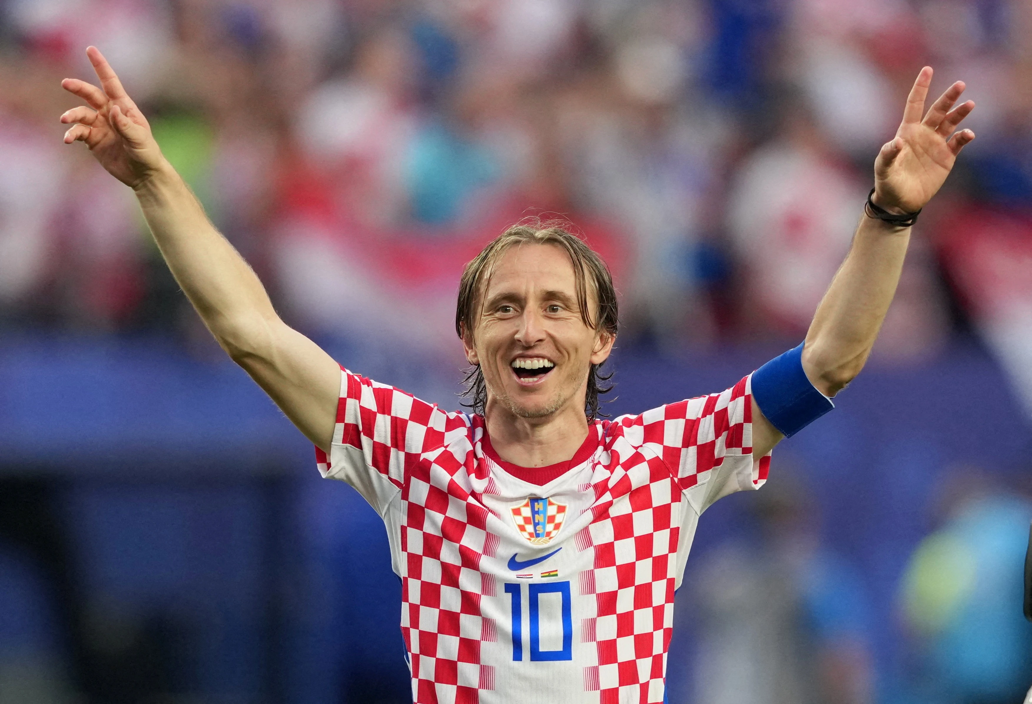 Luka Modric vượt lên từ nghịch cảnh