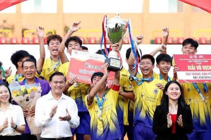 Trường hợp đặc biệt của bóng đá trẻ Việt Nam mùa 2026