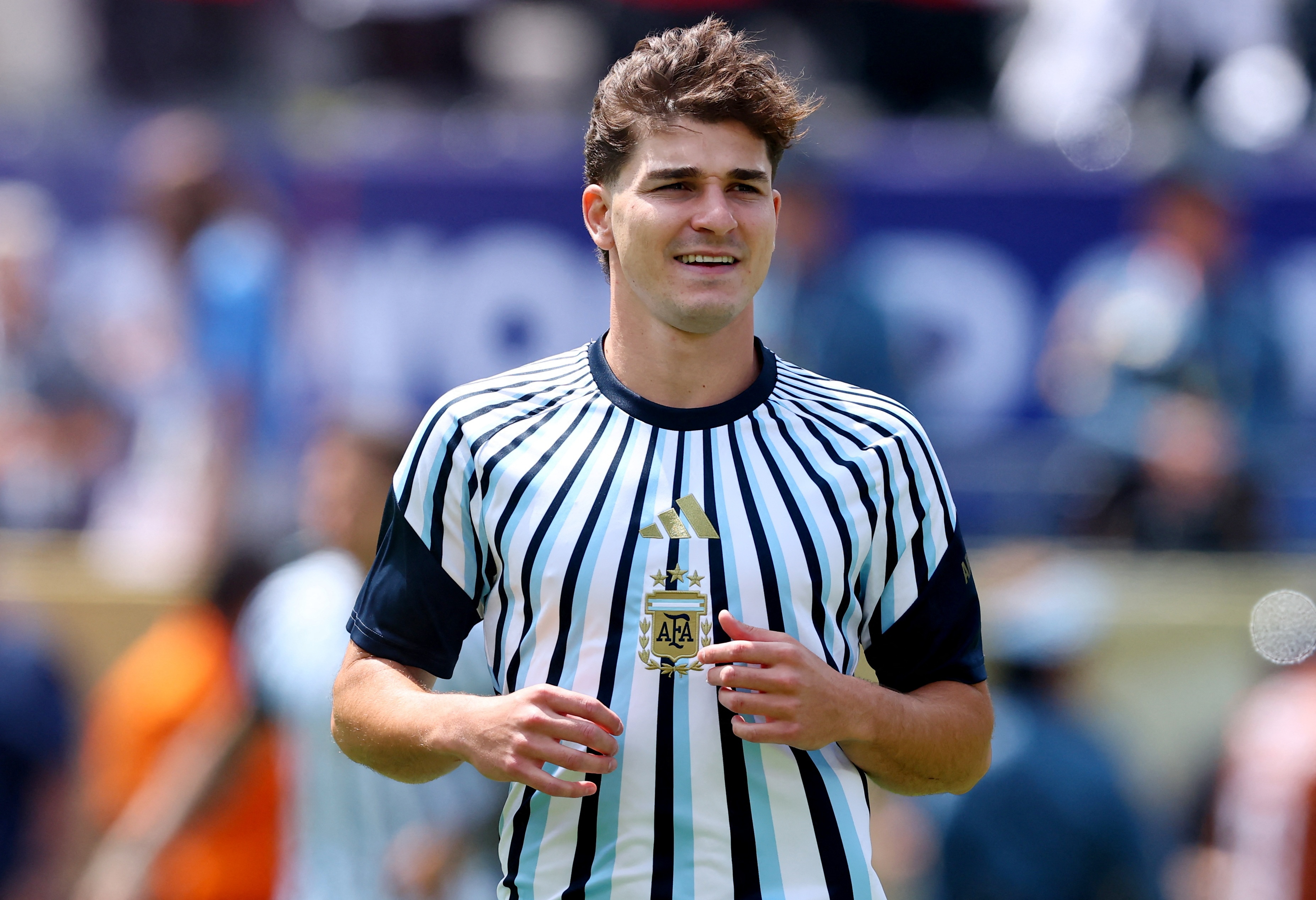 Alvarez 'quay xe' sau ý định rời Atletico