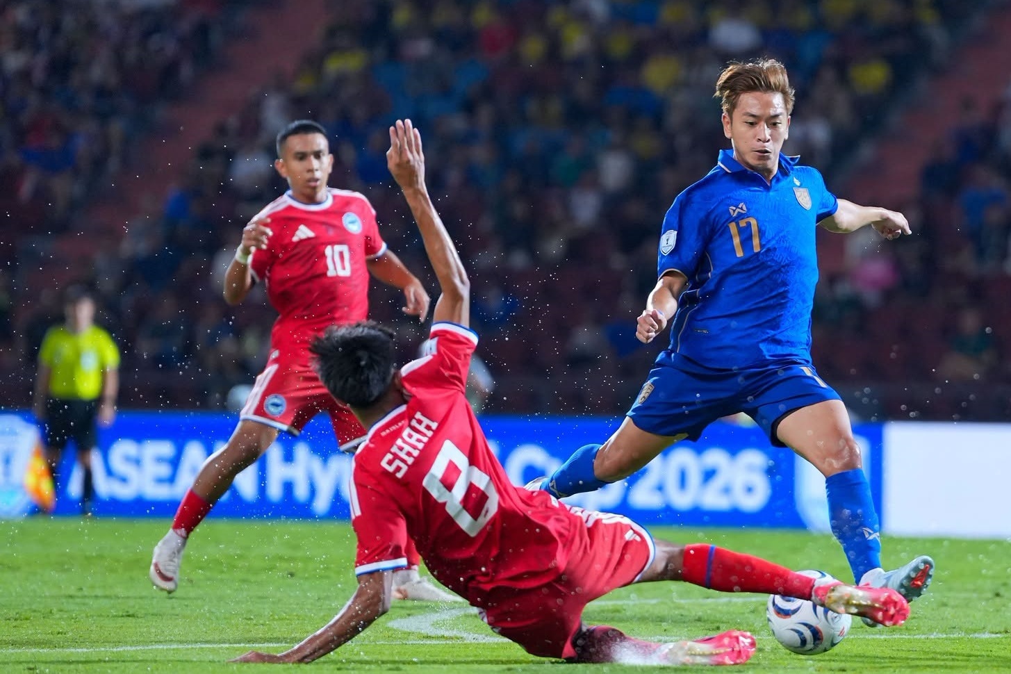 Thái Lan 0-1 Singapore: Đội khách mở tỷ số