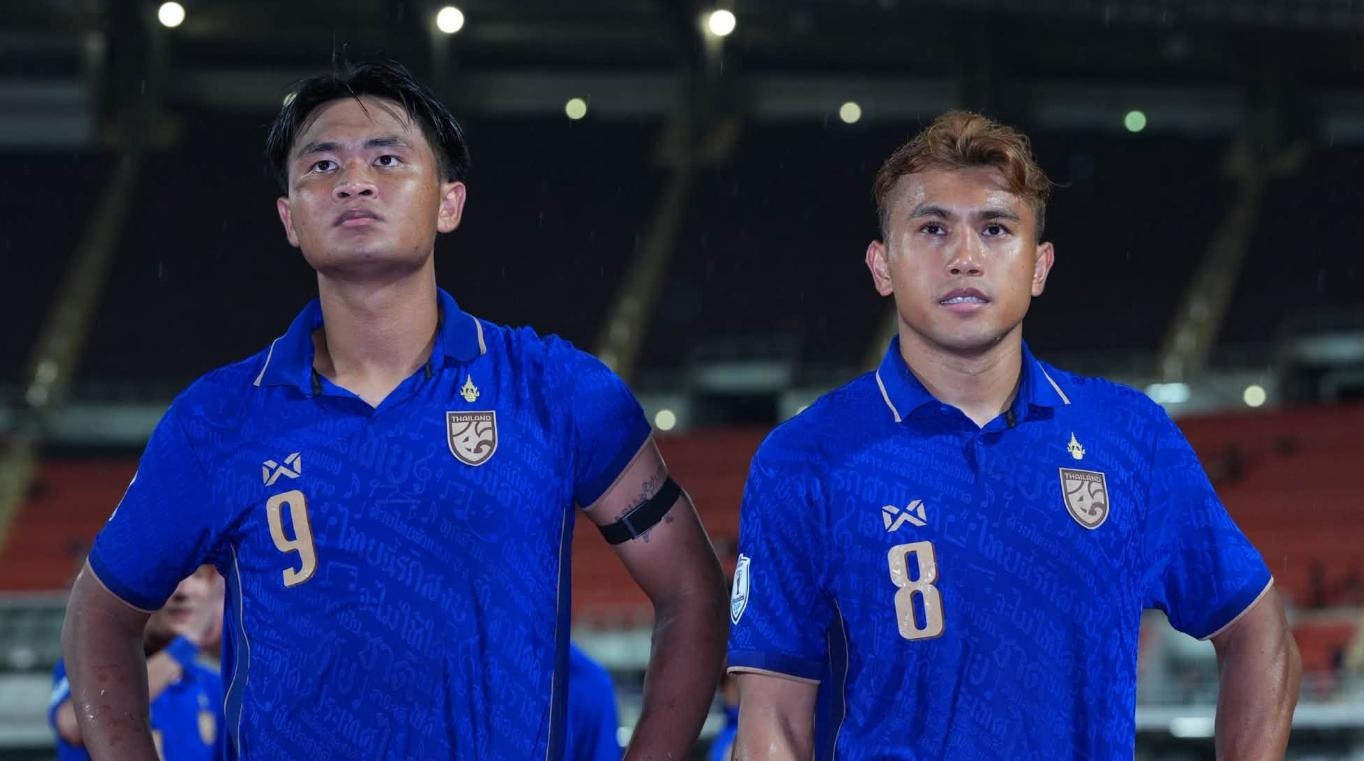 Thái Lan 'tung chiêu' phủ kín sân Rajamangala