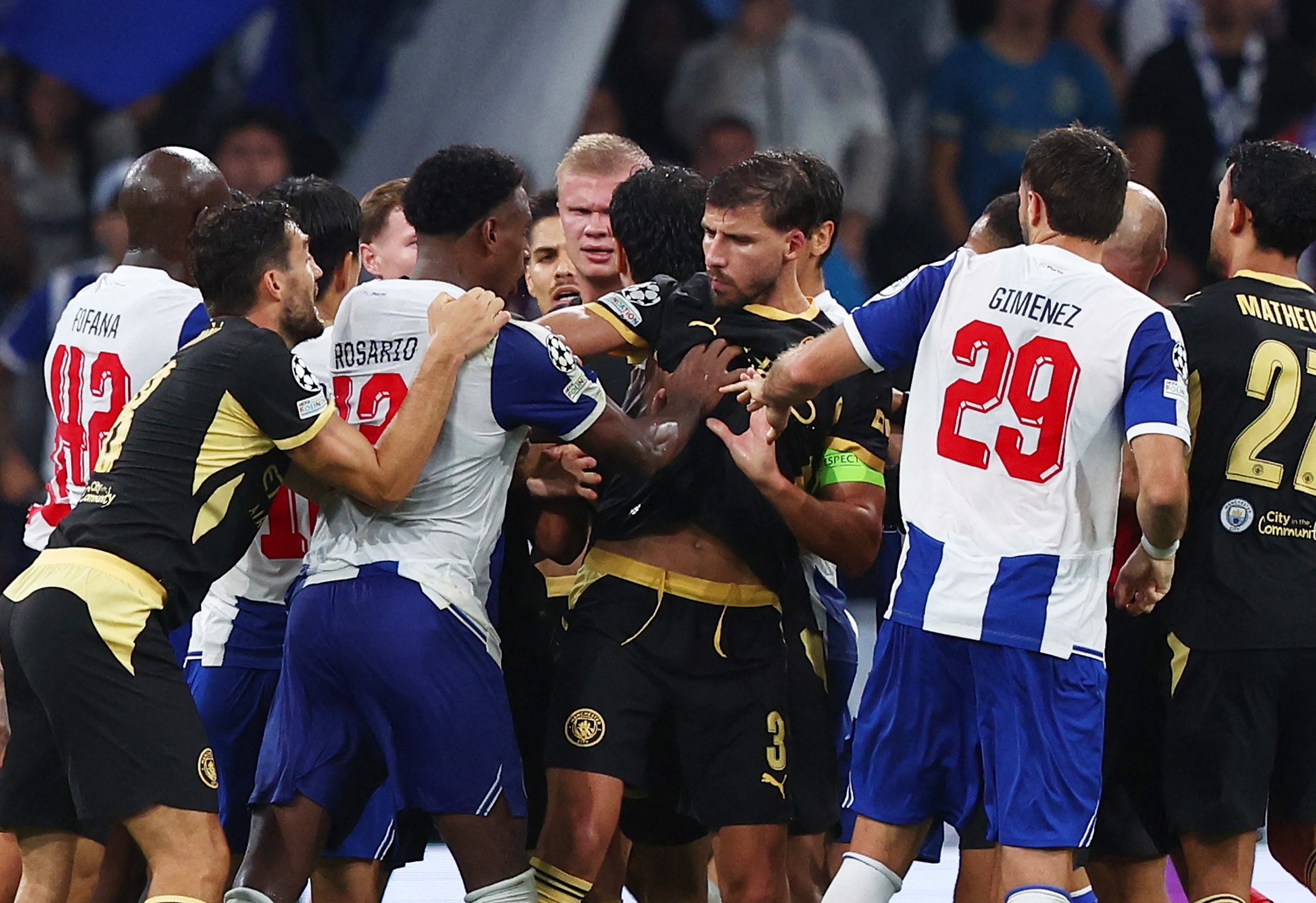 Man City đối mặt án phạt nặng từ UEFA