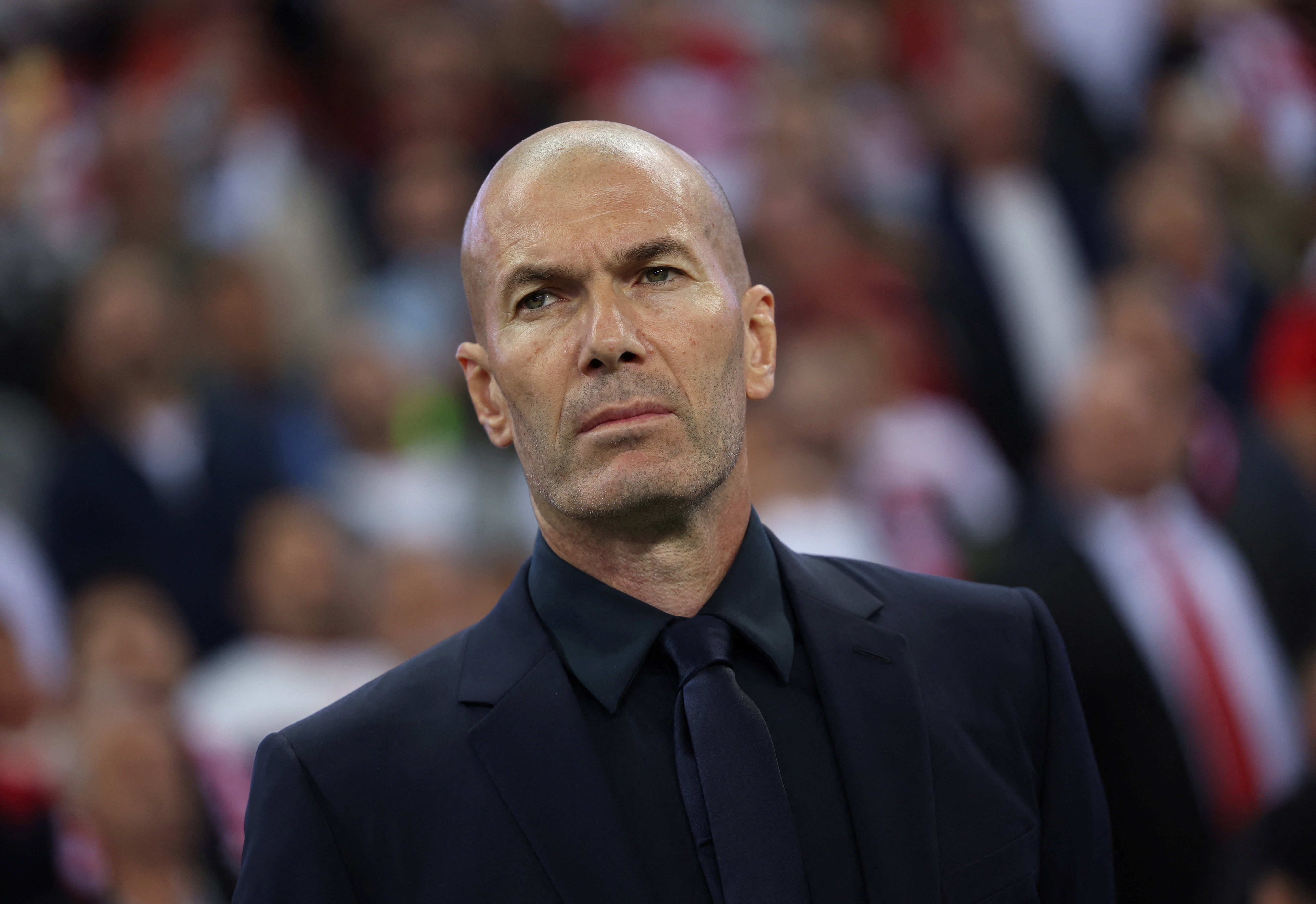 Zidane thắng nhọc nhằn trong ngày ra mắt tuyển Pháp