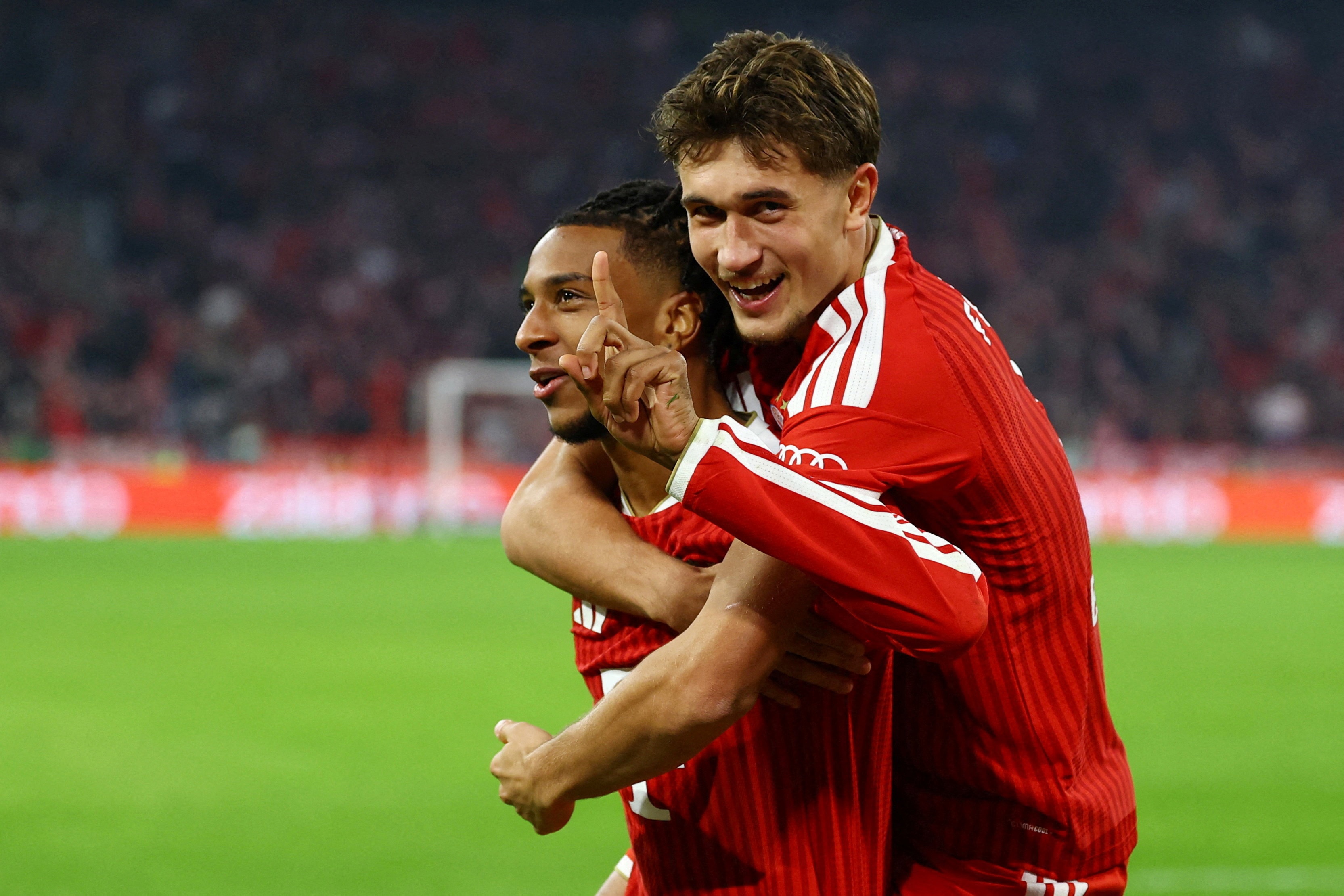 Bayern hủy diệt đối thủ với tỷ số 6-1
