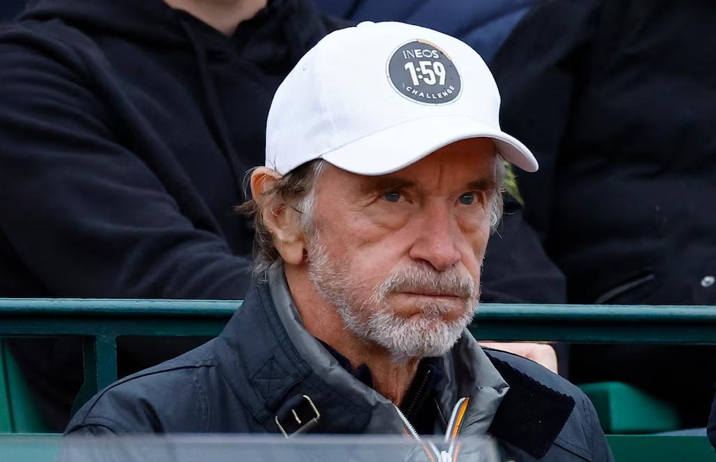 Nhà Glazer nổi giận với Sir Jim Ratcliffe