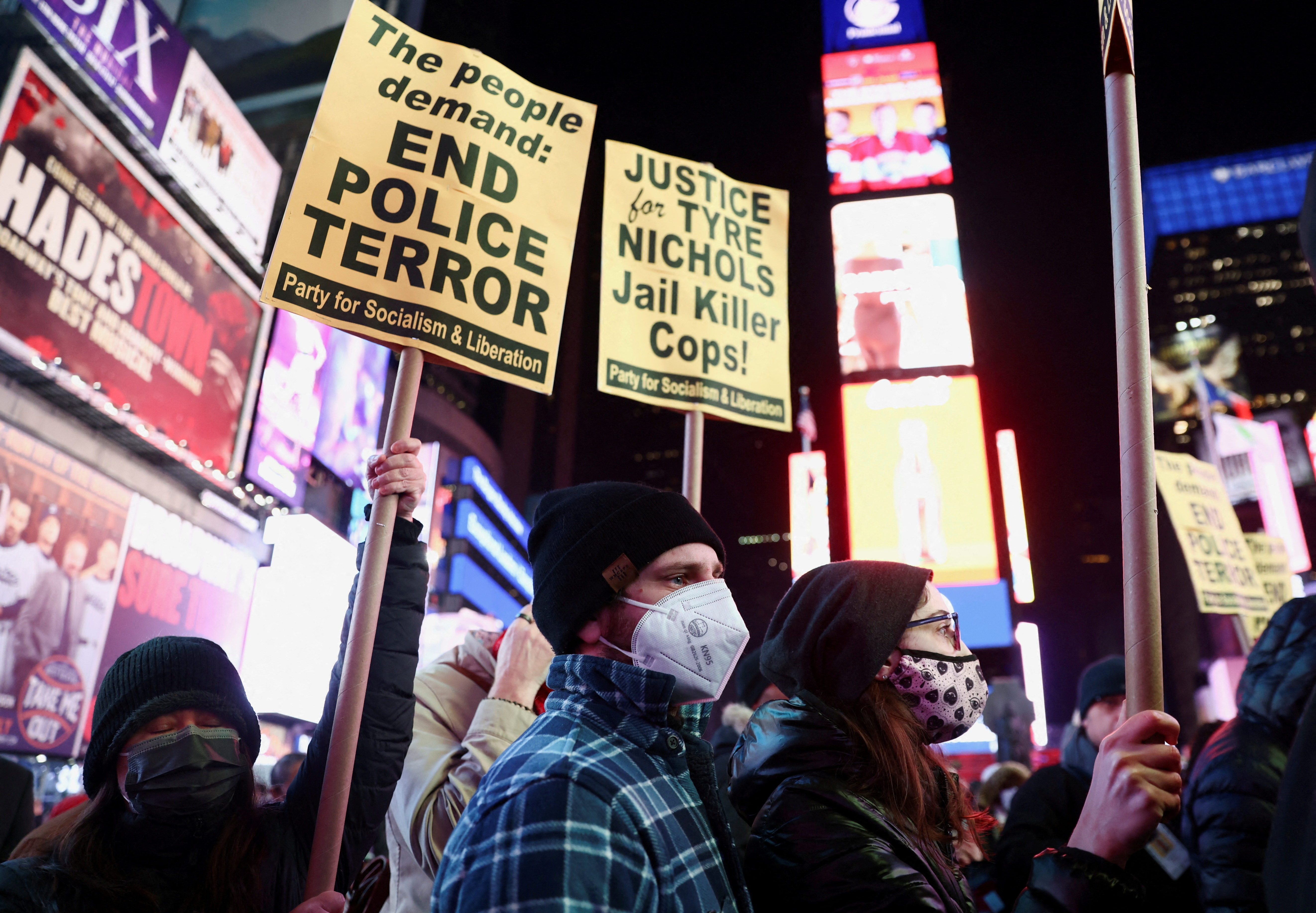 Bi kich noi bi kich,  xa sung hang loat,  bao luc xa hoi,  tuan le bi kich anh 4