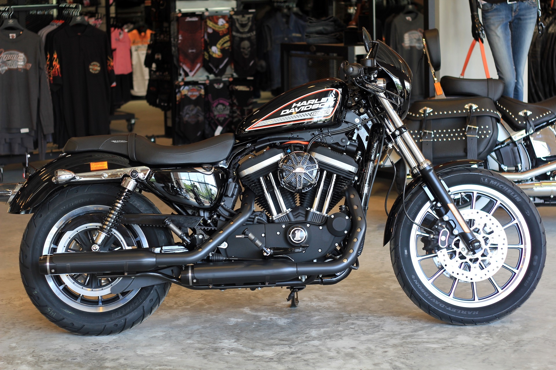 Xe do Harley Davidson len do choi doc tai Sai Gon hinh anh